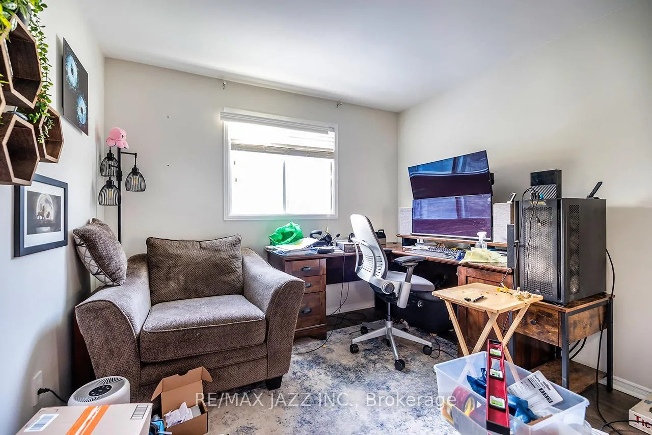 Photo 25 of 3 Devondale Street, Clarington, Courtice — HOMEH
