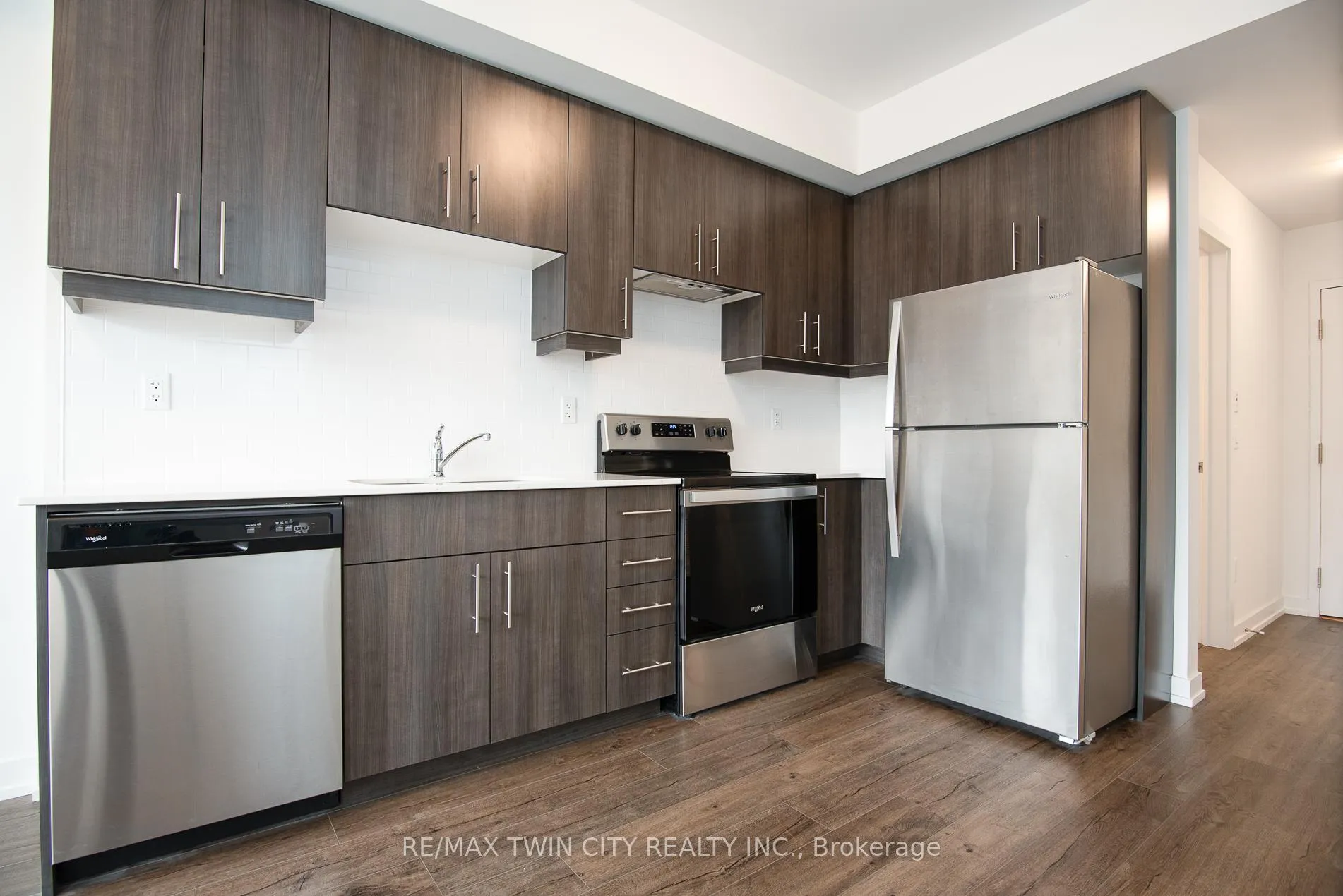 Photo 5 of Unit 505, 251 Northfield Drive E, Waterloo — HOMEH