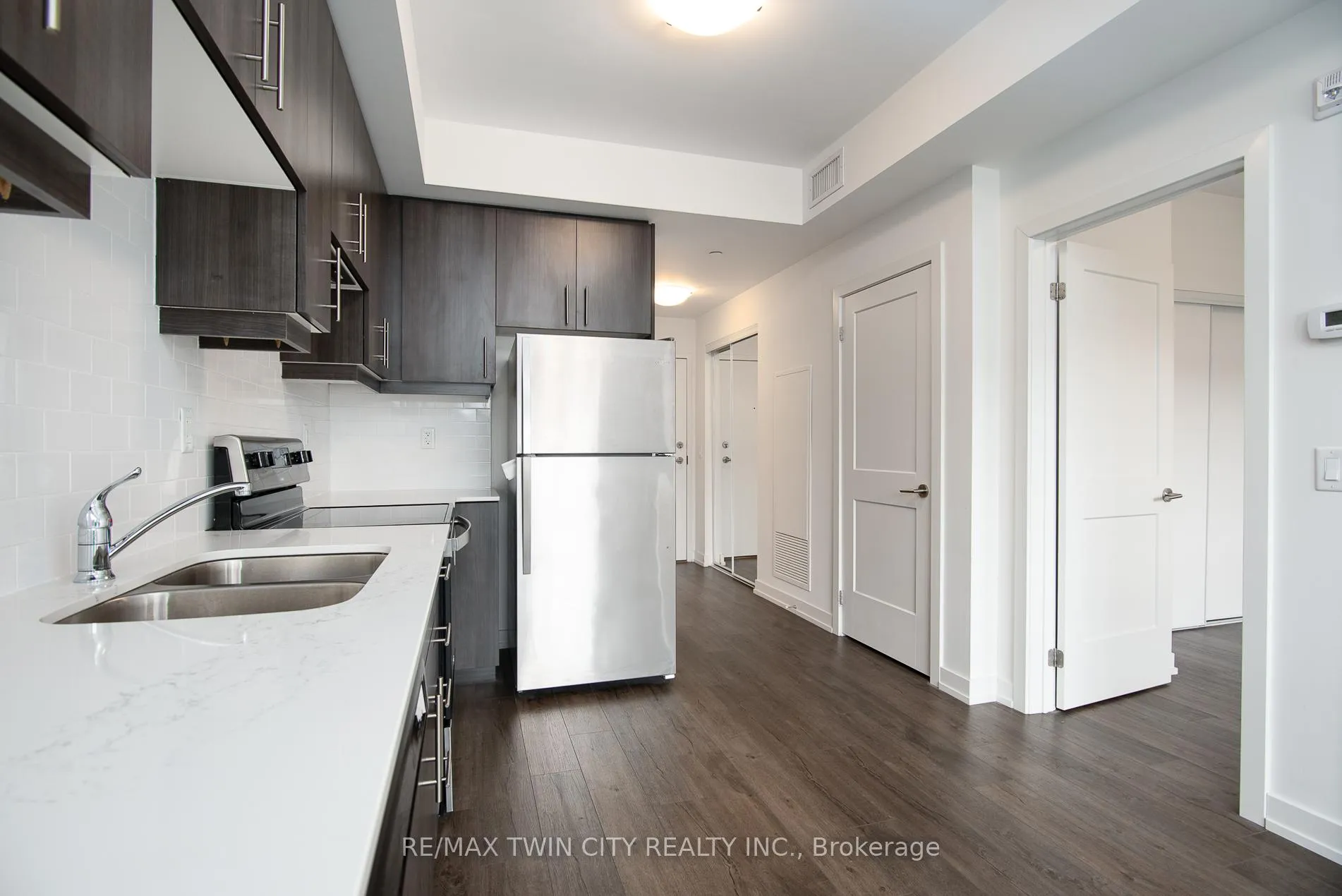 Photo 7 of Unit 505, 251 Northfield Drive E, Waterloo — HOMEH