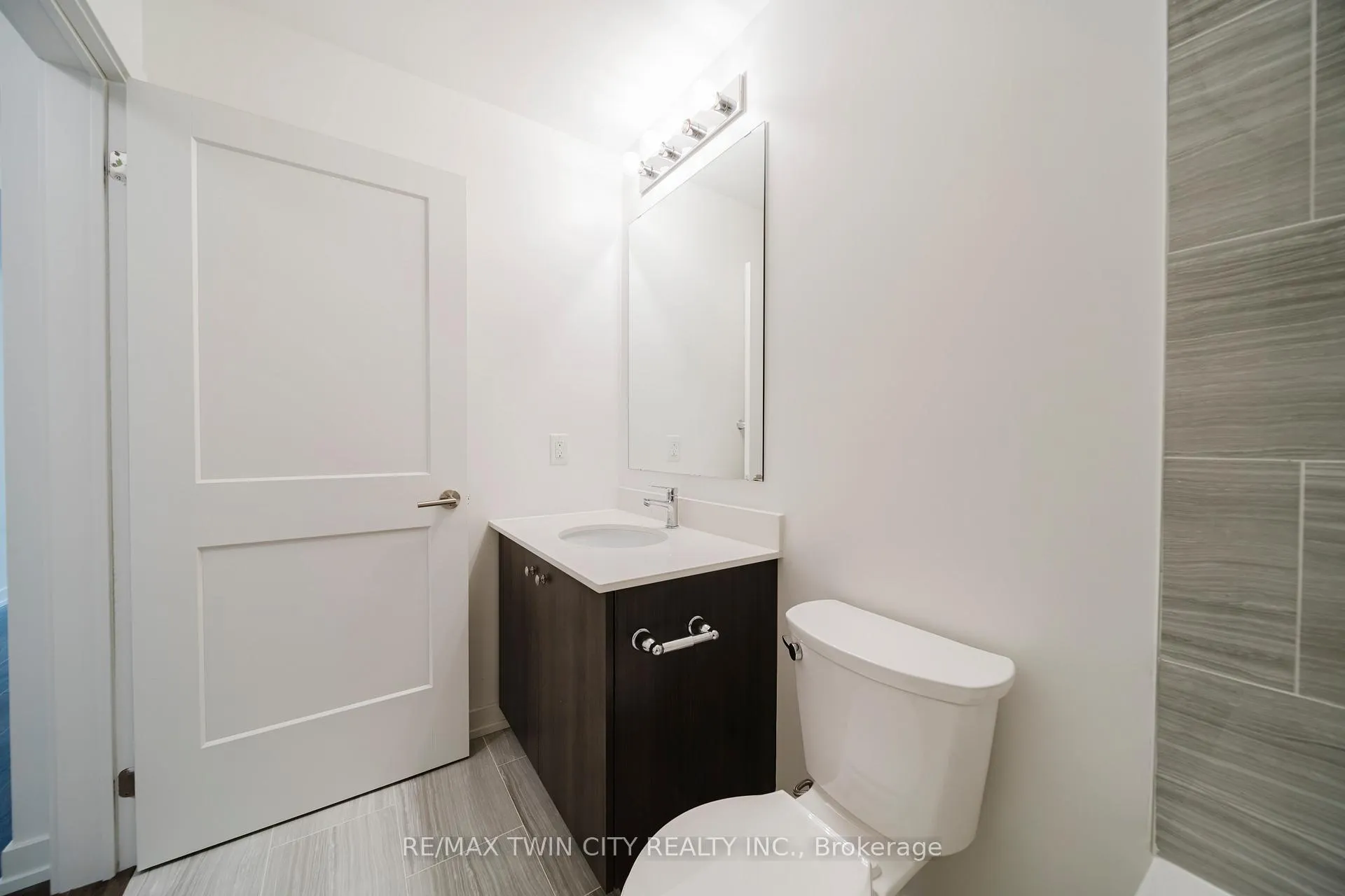 Photo 18 of Unit 505, 251 Northfield Drive E, Waterloo — HOMEH