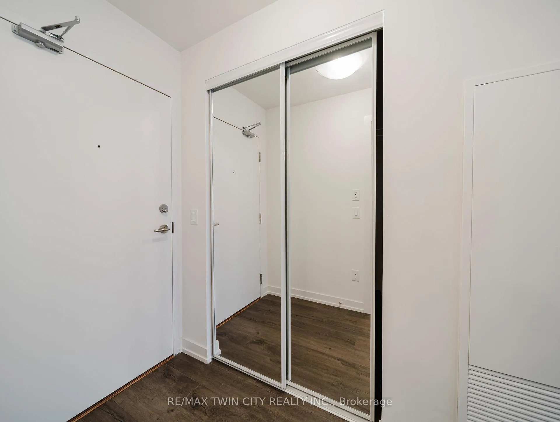 Photo 21 of Unit 505, 251 Northfield Drive E, Waterloo — HOMEH