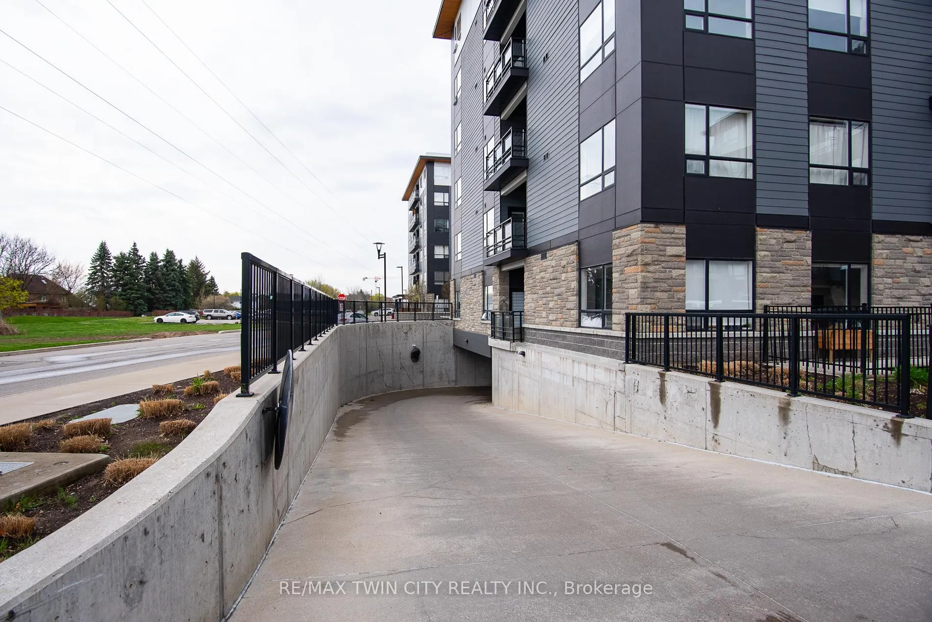 Photo 29 of Unit 505, 251 Northfield Drive E, Waterloo — HOMEH