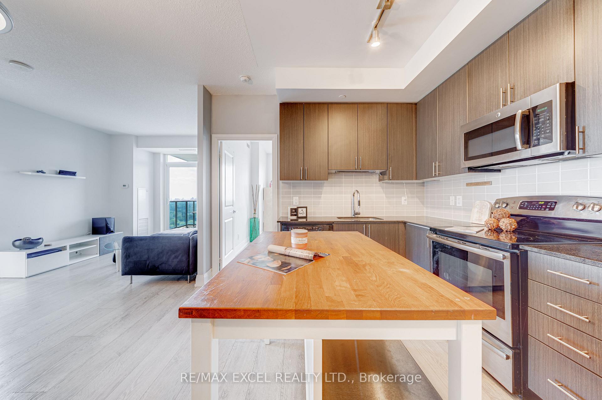 Photo 3 of Unit 2006, 7165 Yonge Street, Markham, Grandview — HOMEH