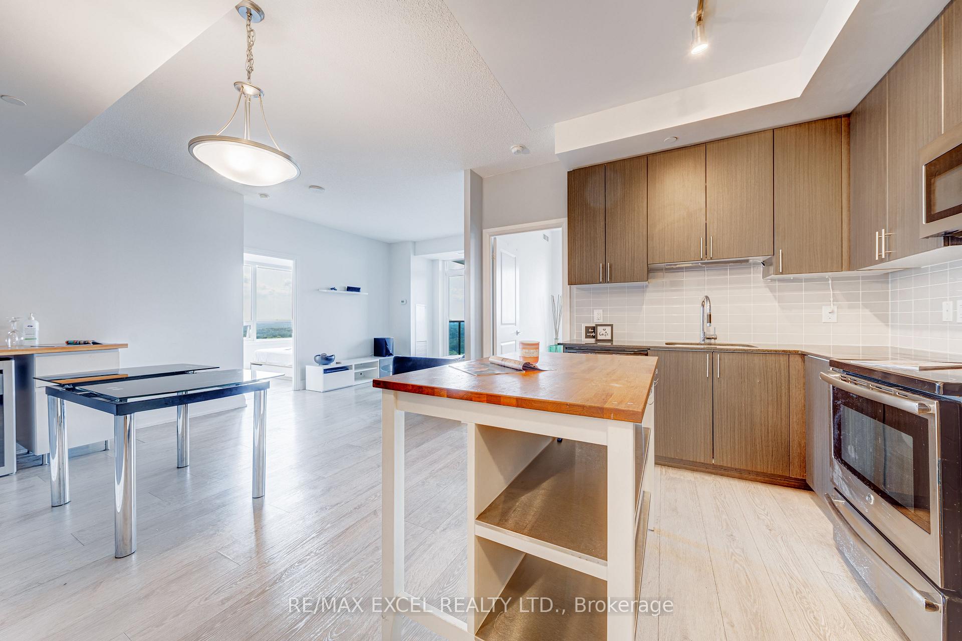 Photo 4 of Unit 2006, 7165 Yonge Street, Markham, Grandview — HOMEH