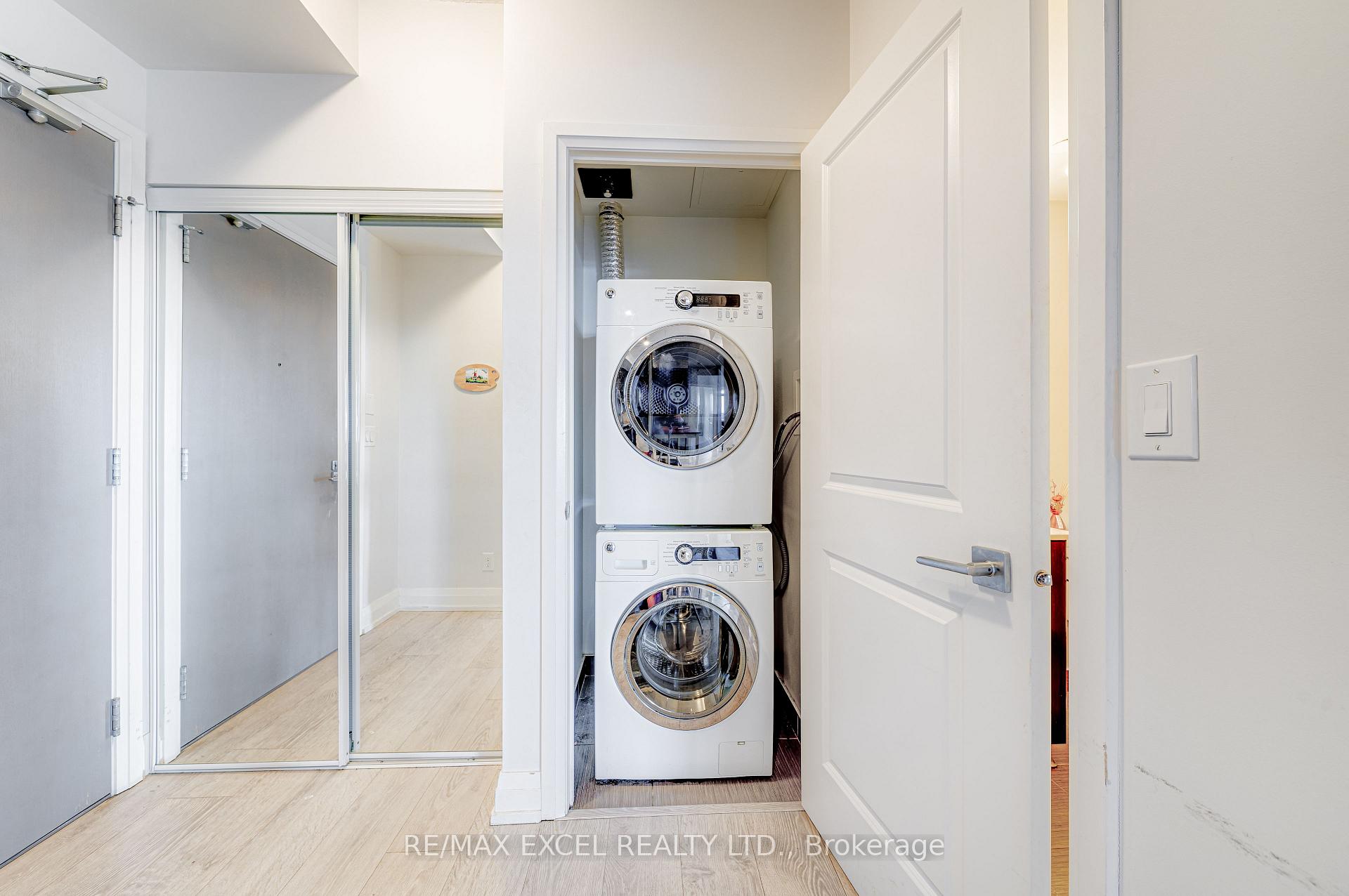 Photo 9 of Unit 2006, 7165 Yonge Street, Markham, Grandview — HOMEH