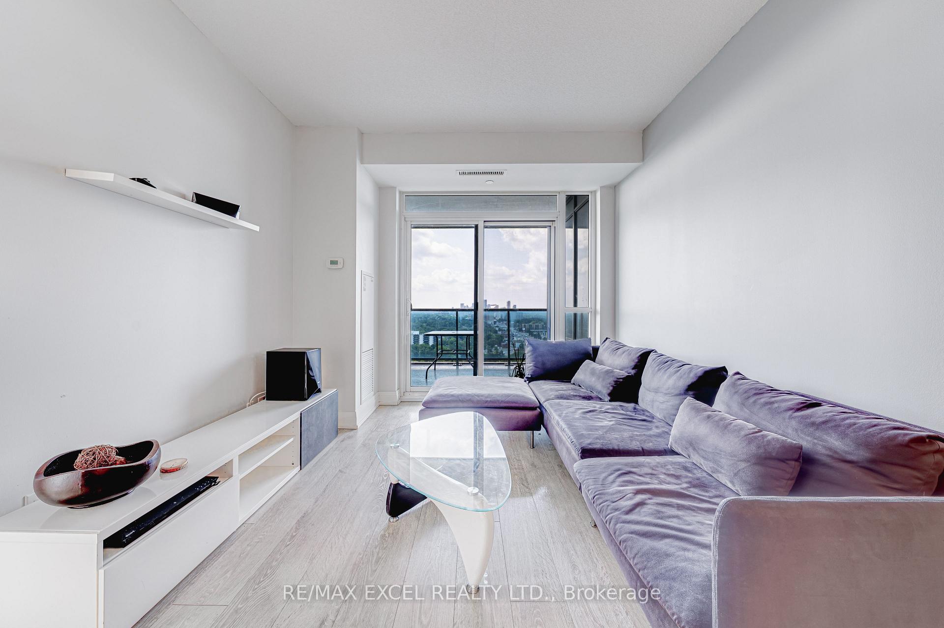 Photo 10 of Unit 2006, 7165 Yonge Street, Markham, Grandview — HOMEH