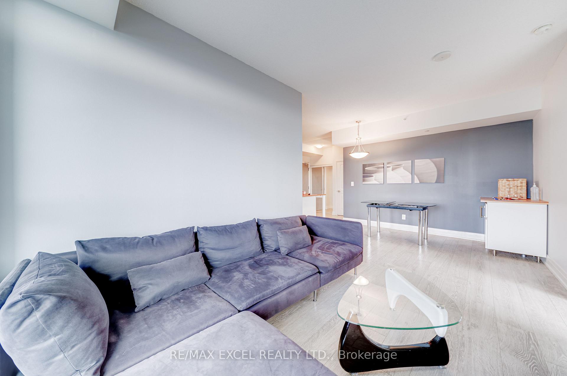 Photo 13 of Unit 2006, 7165 Yonge Street, Markham, Grandview — HOMEH