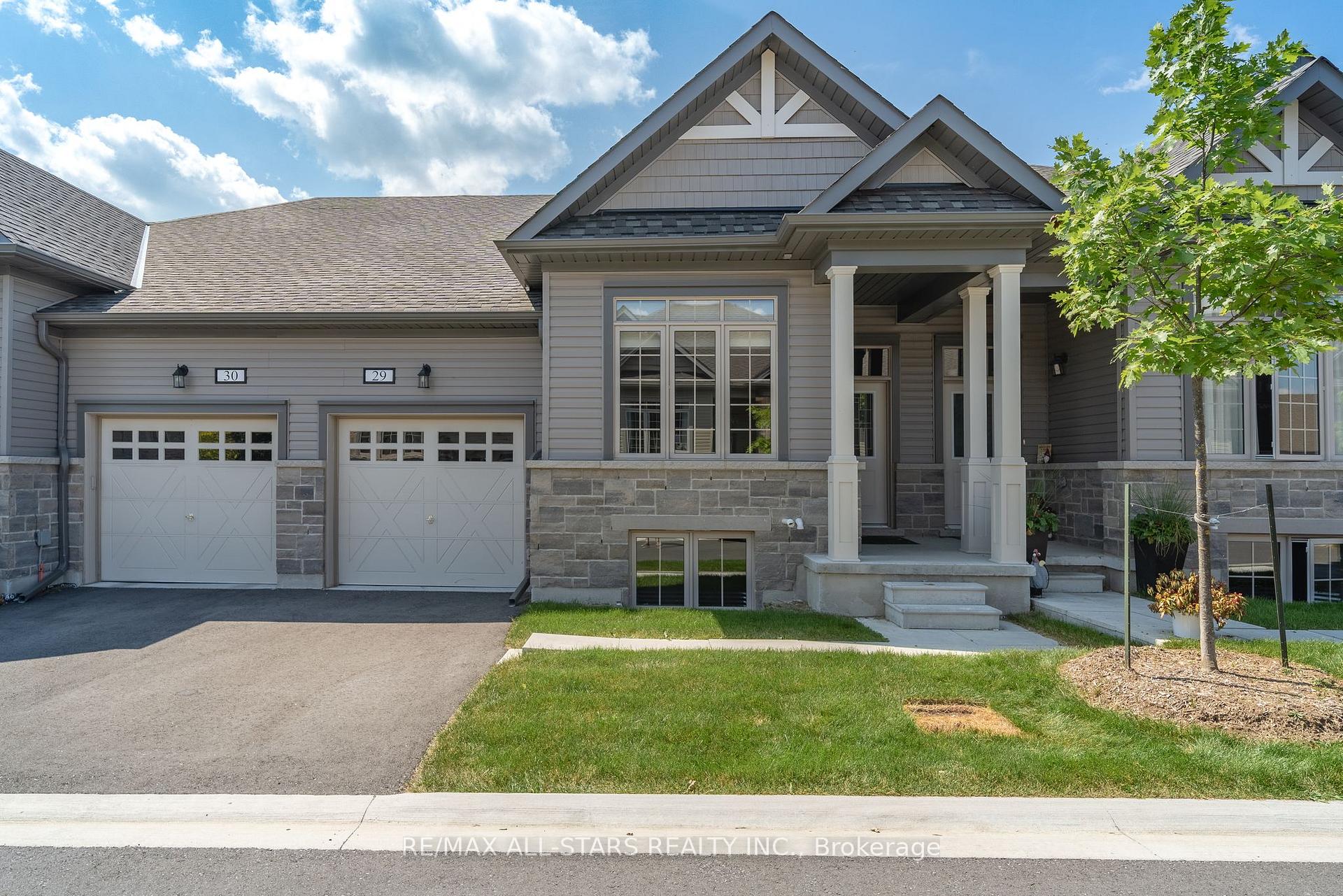 Front of Unit 29, 17 Lakewood Crescent