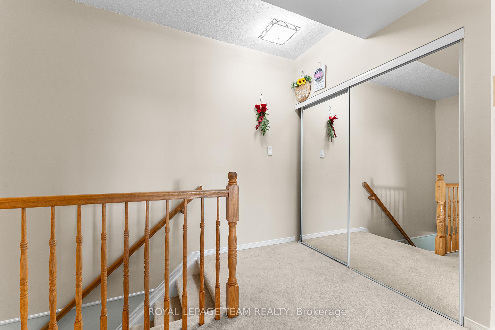 Photo 4 of 54 Robson Court, Ottawa, Kanata - Kanata Lakes/Heritage Hills — HOMEH