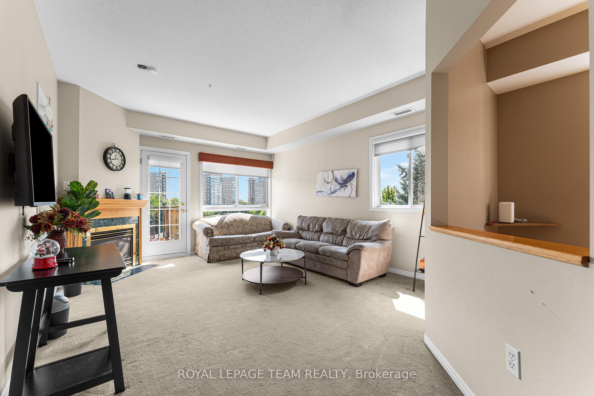 Photo 10 of 54 Robson Court, Ottawa, Kanata - Kanata Lakes/Heritage Hills — HOMEH