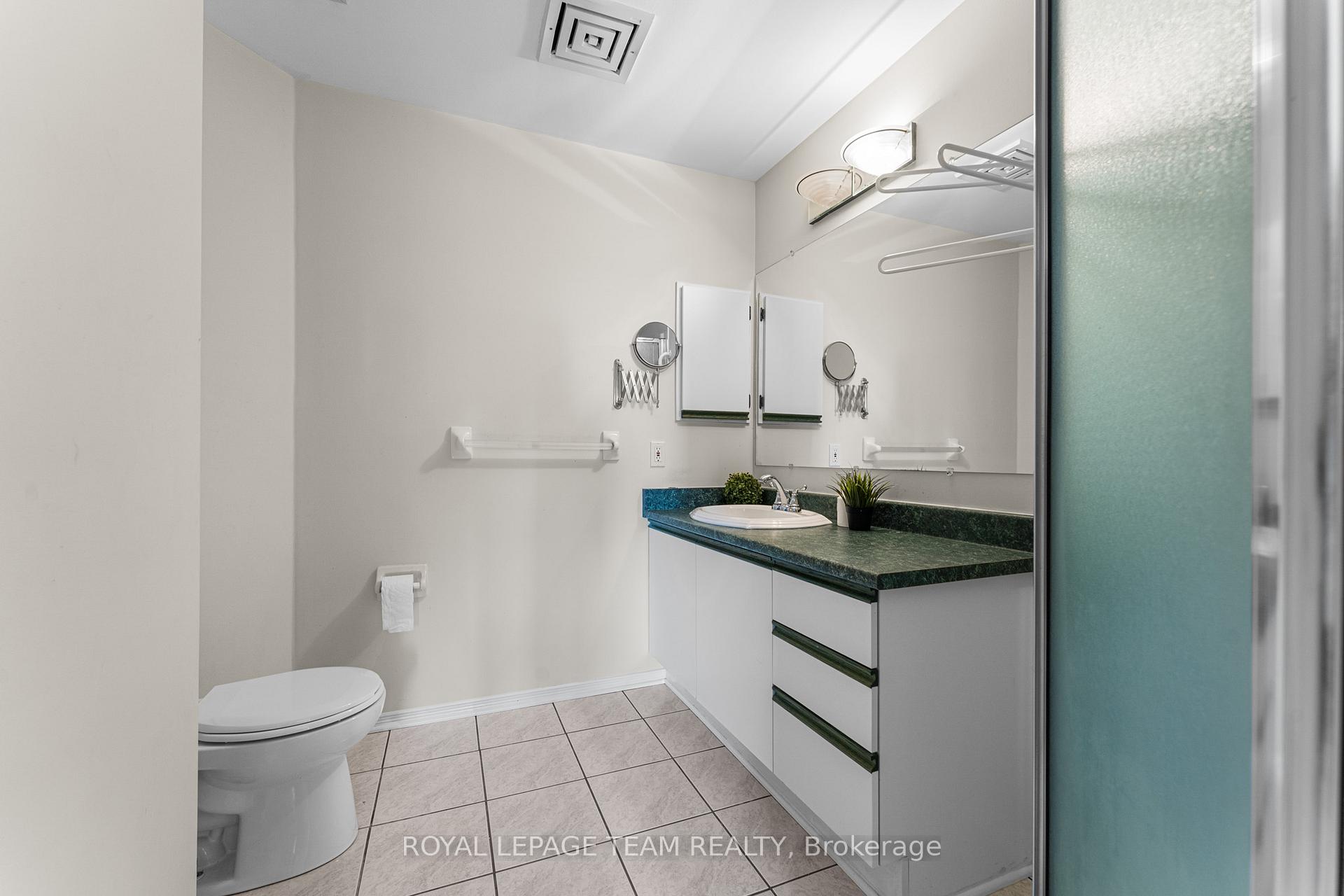Photo 16 of 54 Robson Court, Ottawa, Kanata - Kanata Lakes/Heritage Hills — HOMEH
