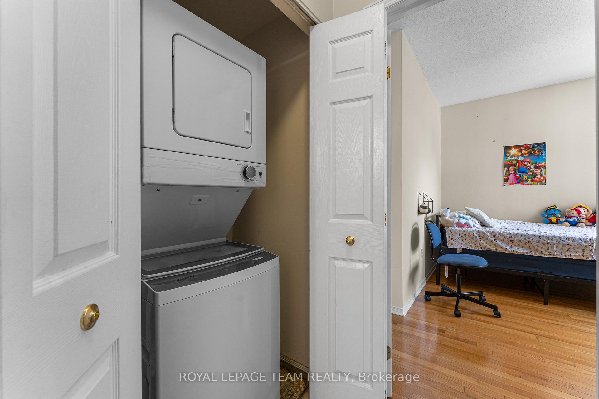 Photo 23 of 54 Robson Court, Ottawa, Kanata - Kanata Lakes/Heritage Hills — HOMEH