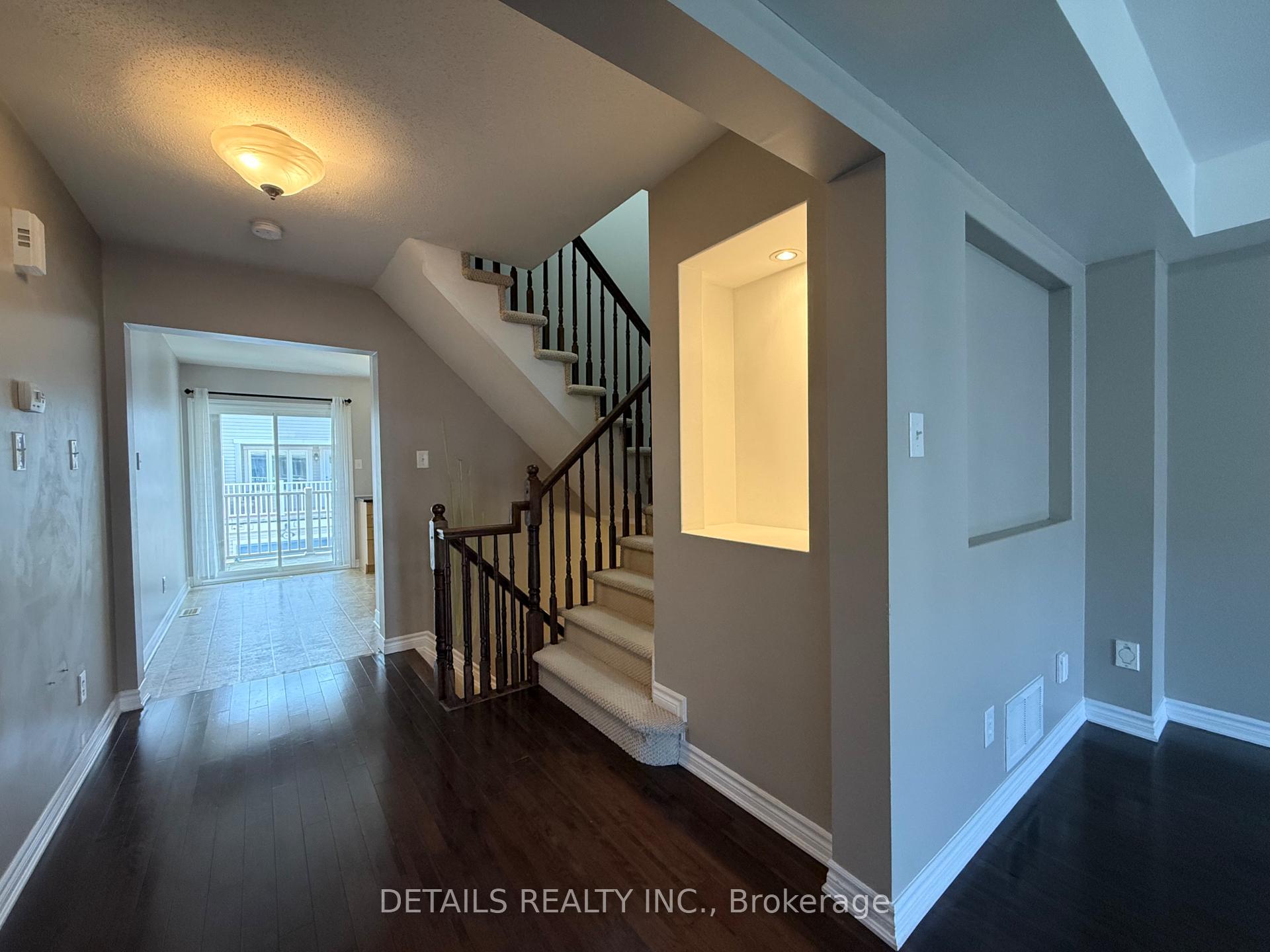 Photo 18 of 2065 Madrid Avenue, Ottawa, Barrhaven - Heritage Park — HOMEH