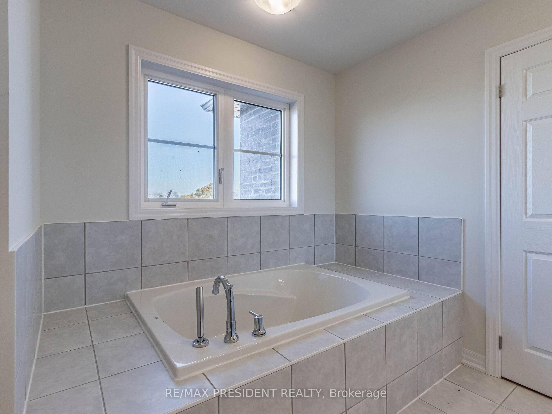 Photo 21 of 253 Warden Street, Clearview, Stayner — HOMEH