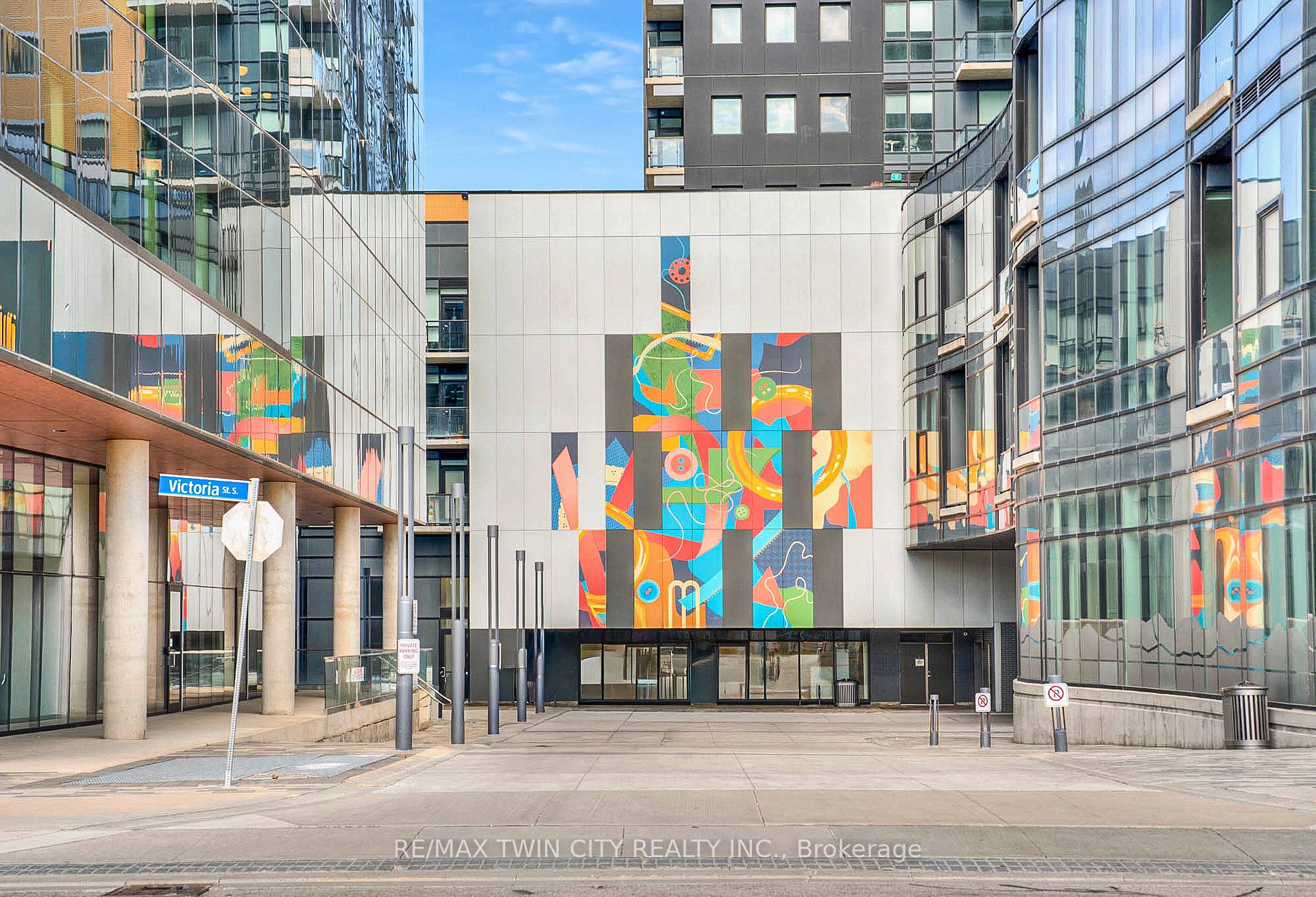 Photo 5 of Unit 1406, 100 Garment Street, Kitchener — HOMEH