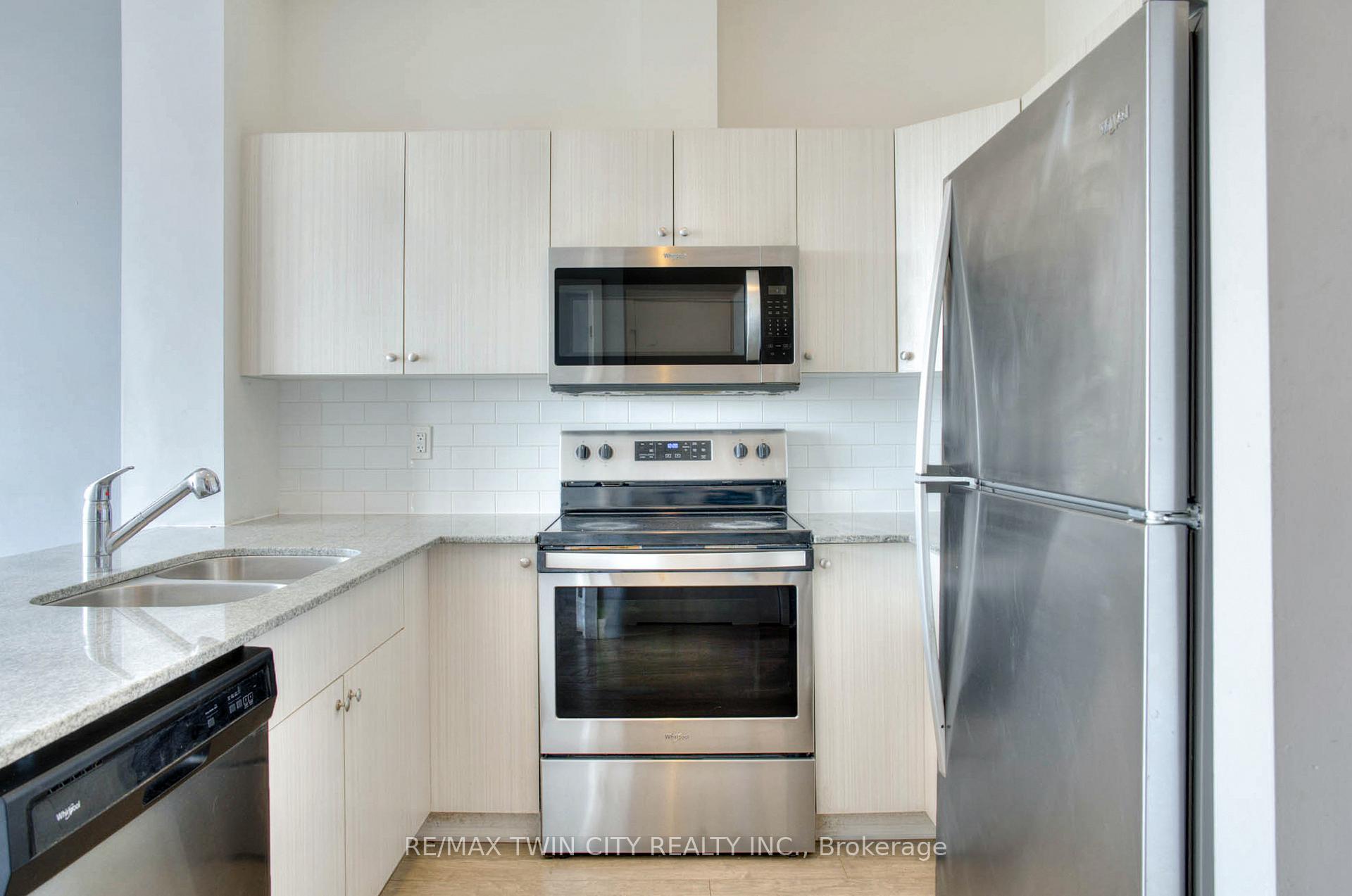 Photo 7 of Unit 1406, 100 Garment Street, Kitchener — HOMEH