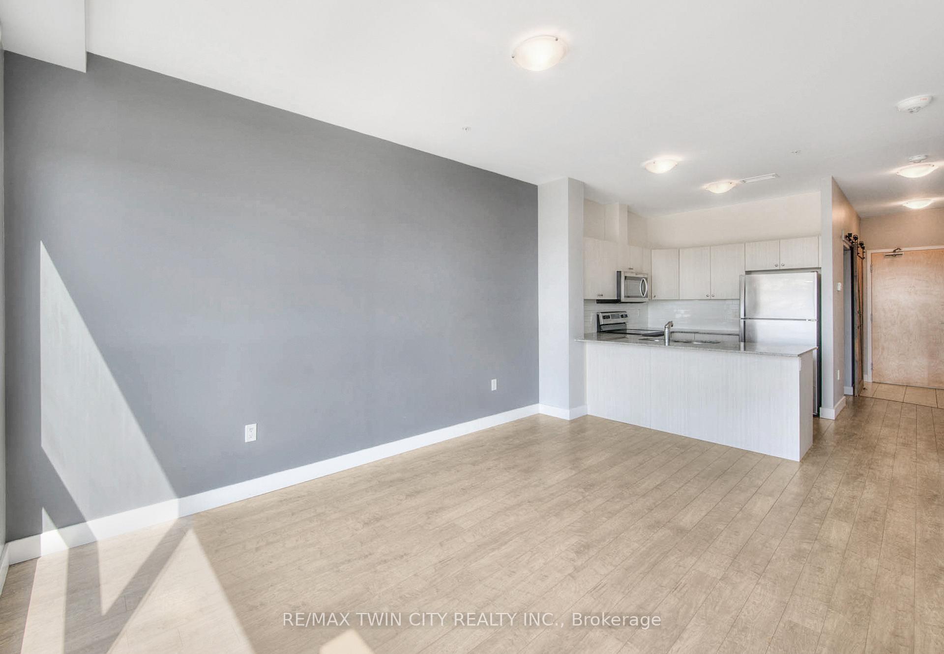 Photo 14 of Unit 1406, 100 Garment Street, Kitchener — HOMEH