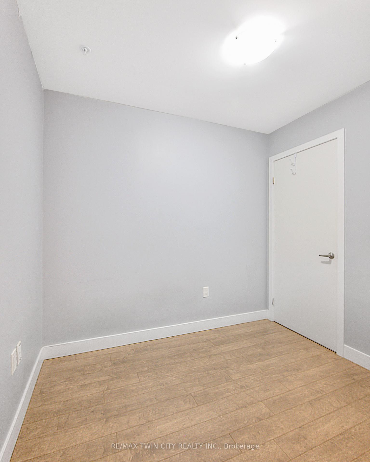 Photo 23 of Unit 1406, 100 Garment Street, Kitchener — HOMEH