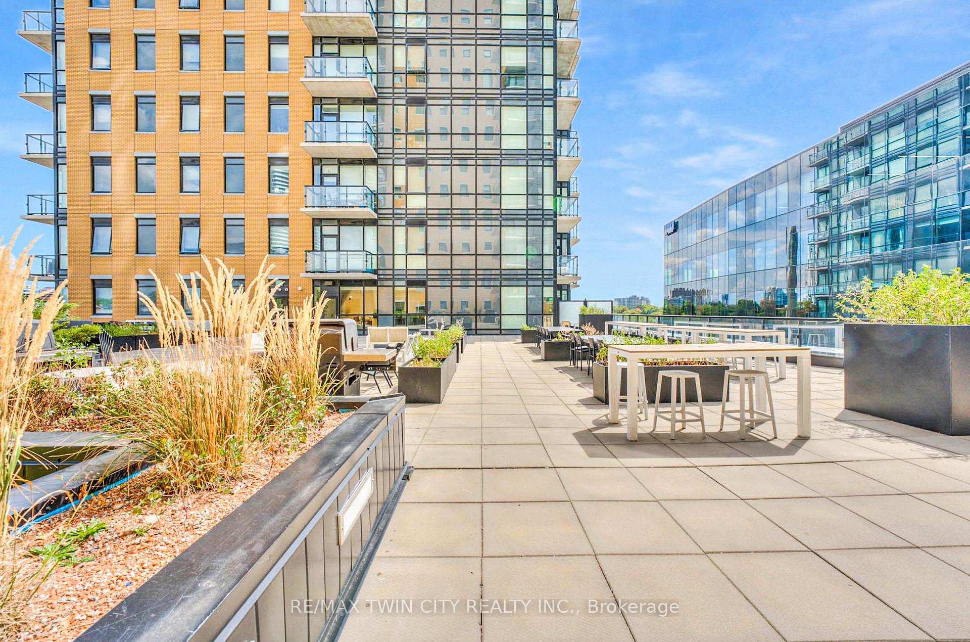 Photo 34 of Unit 1406, 100 Garment Street, Kitchener — HOMEH