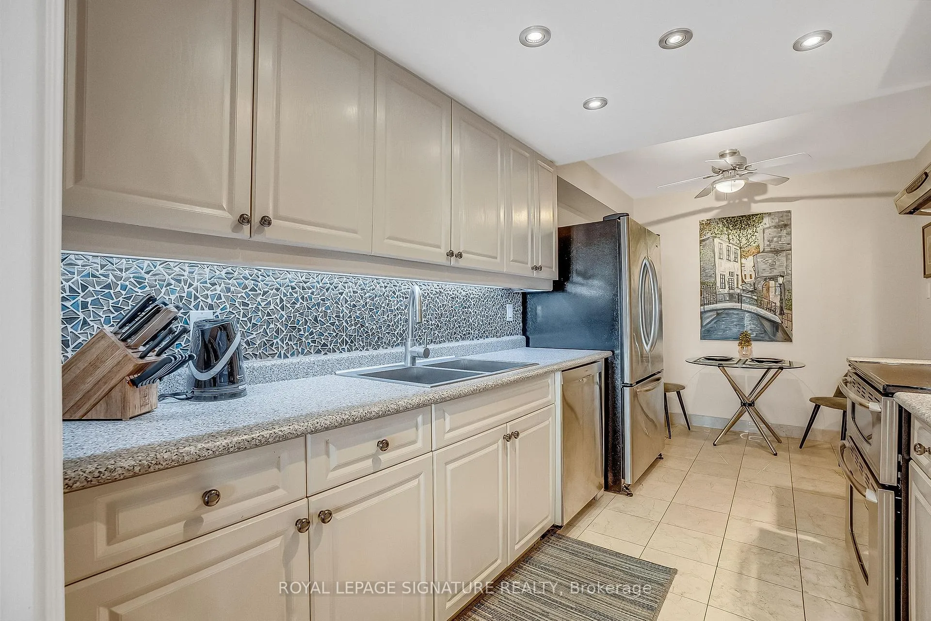 Photo 8 of Unit 1804, 195 Wynford Drive, Toronto, Flemingdon Park — HOMEH