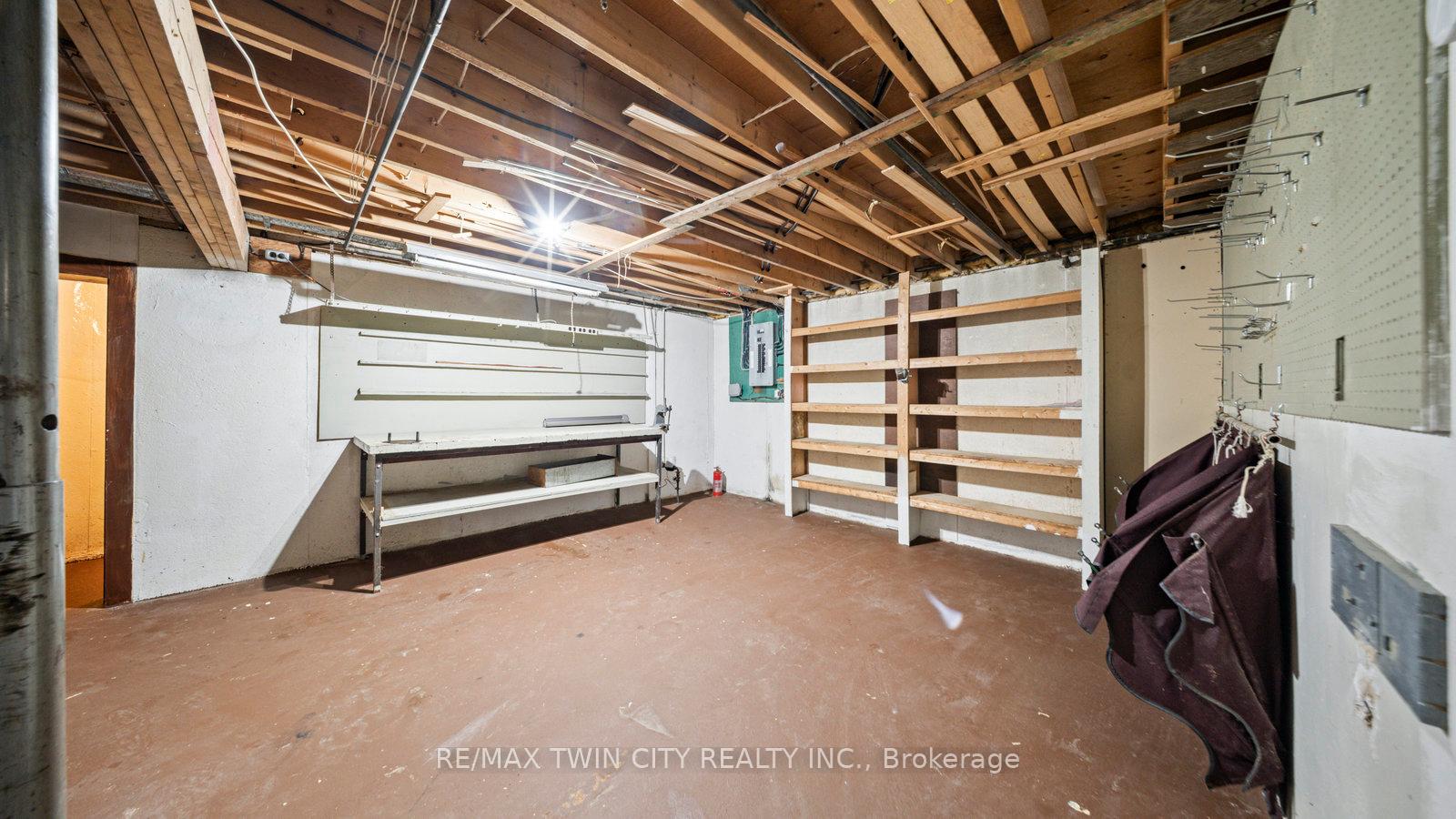 Photo 29 of 6 Ventnor Court, Brantford — HOMEH