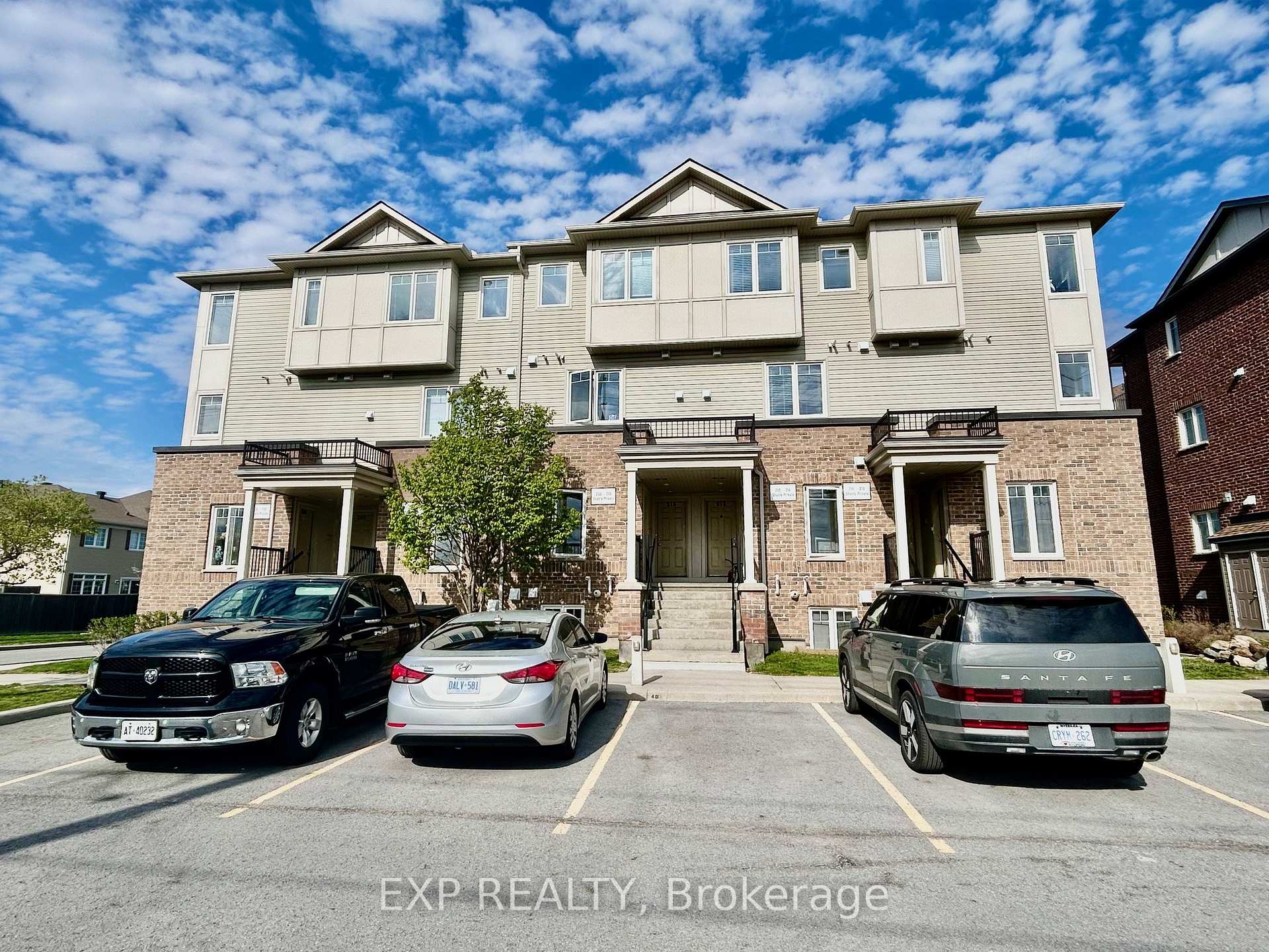 Photo 1 of 208 Shanly Private, Ottawa, Barrhaven - Stonebridge — HOMEH