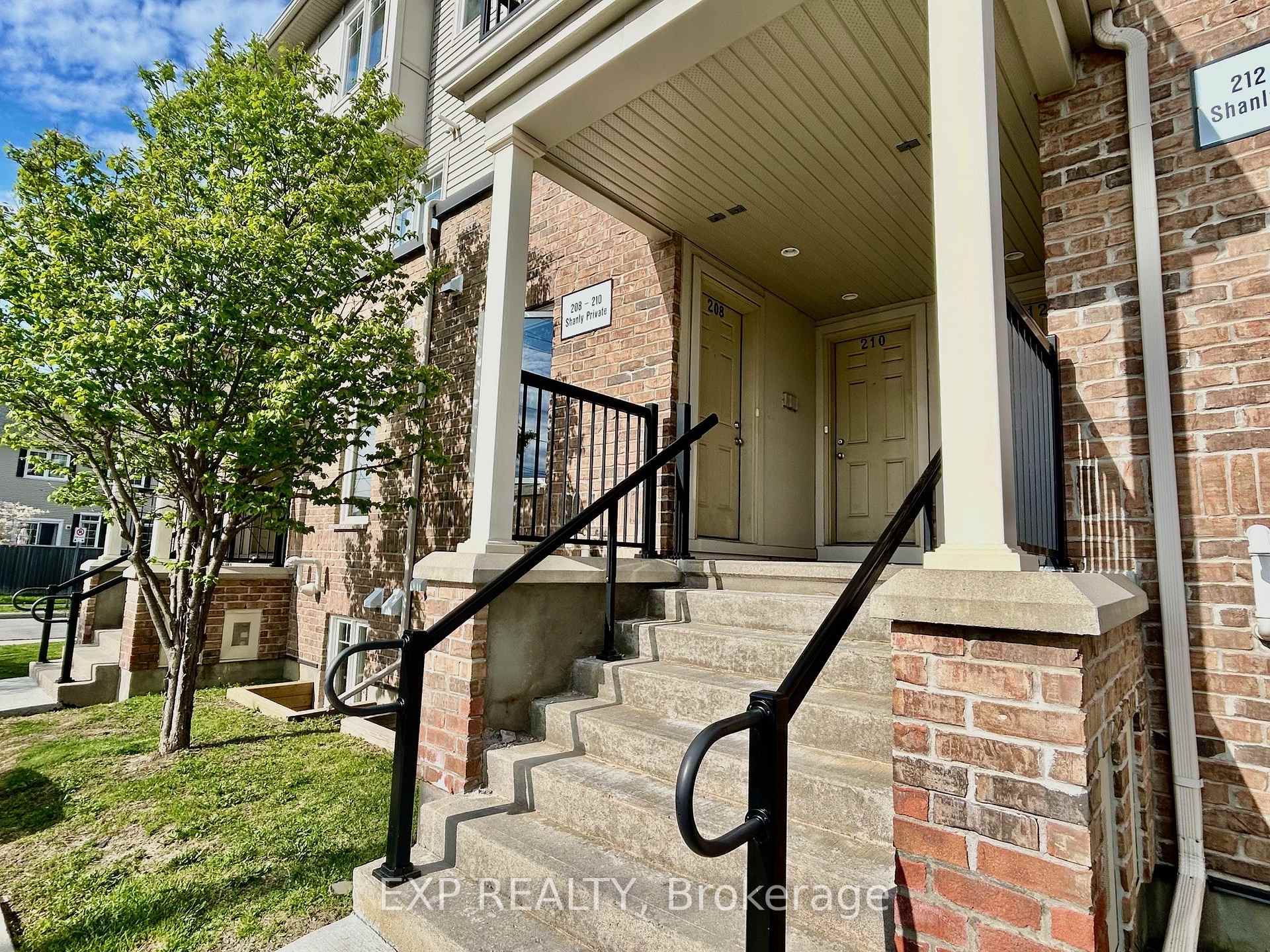 Photo 2 of 208 Shanly Private, Ottawa, Barrhaven - Stonebridge — HOMEH