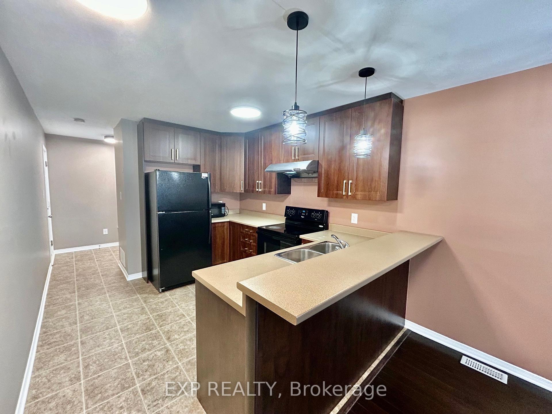 Photo 10 of 208 Shanly Private, Ottawa, Barrhaven - Stonebridge — HOMEH