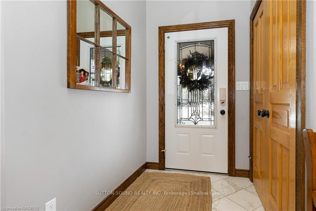 Photo 3 of 101 Arnott Lane, Chatsworth — HOMEH