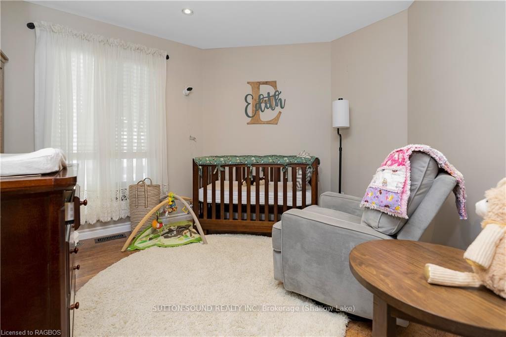 Photo 9 of 101 Arnott Lane, Chatsworth — HOMEH