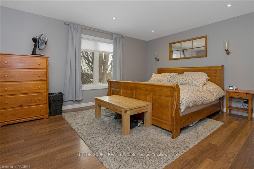 Photo 14 of 101 Arnott Lane, Chatsworth — HOMEH