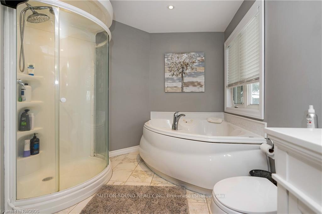 Photo 13 of 101 Arnott Lane, Chatsworth — HOMEH