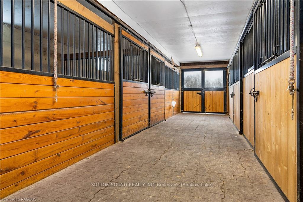 Photo 25 of 101 Arnott Lane, Chatsworth — HOMEH