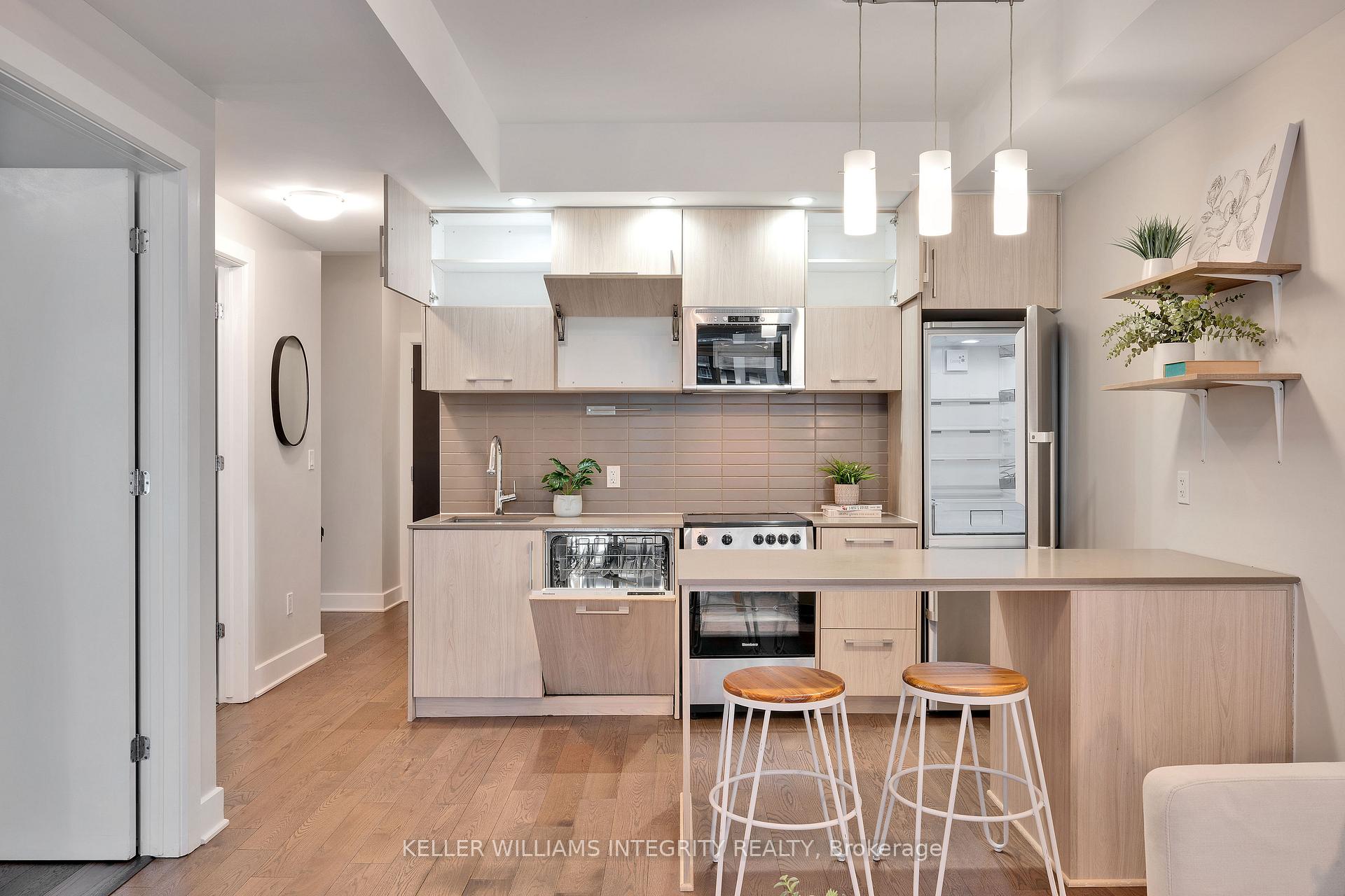 Photo 14 of Unit 804, 255 Bay Street, Ottawa, Ottawa Centre — HOMEH