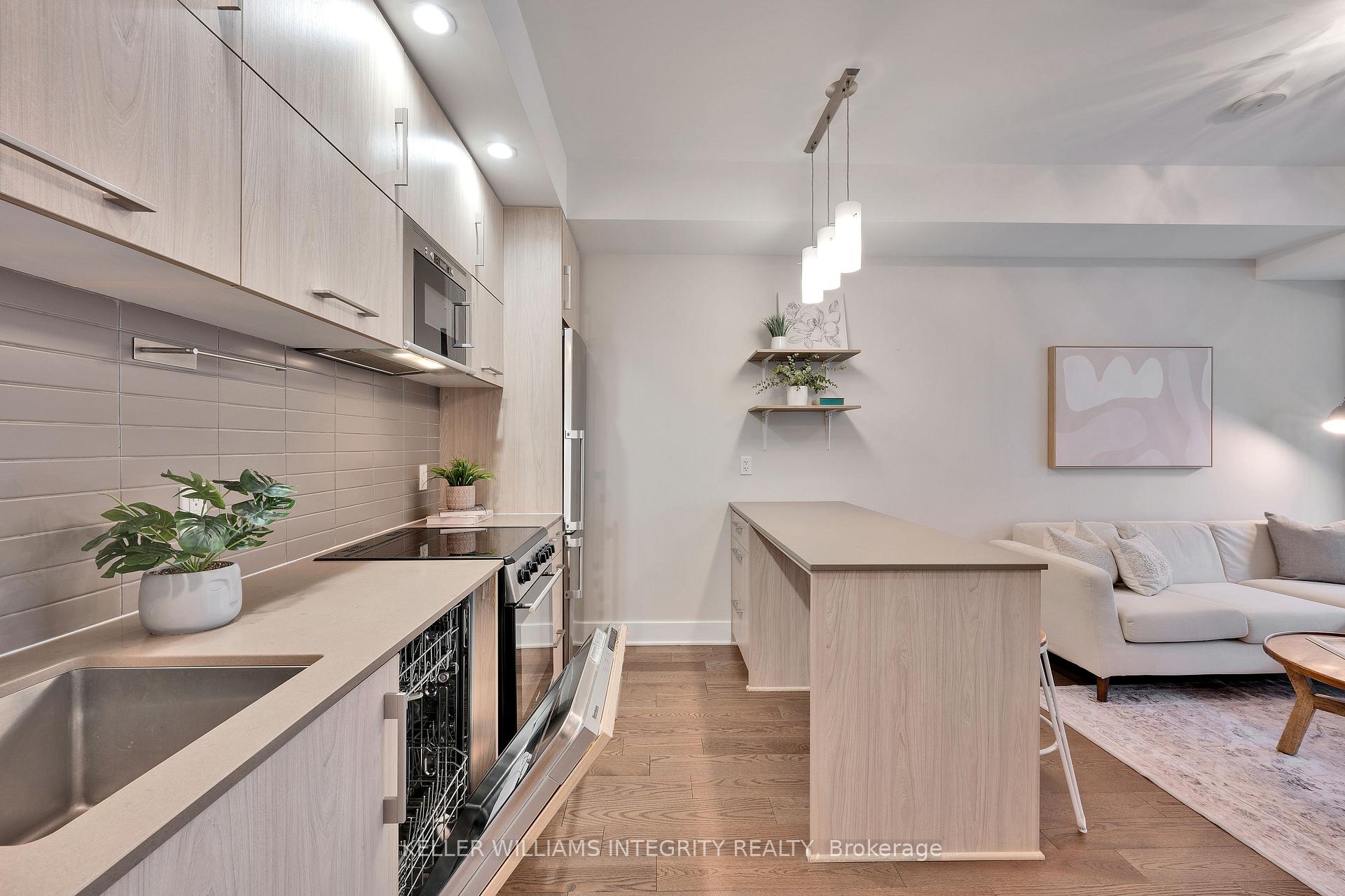Photo 16 of Unit 804, 255 Bay Street, Ottawa, Ottawa Centre — HOMEH