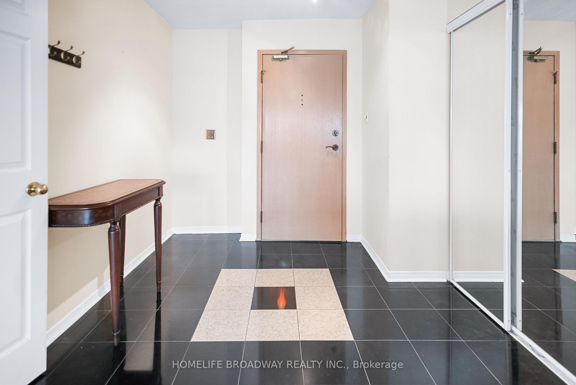 Photo 4 of Unit 1319, 7825 Bayview Avenue, Markham, Aileen-Willowbrook — HOMEH