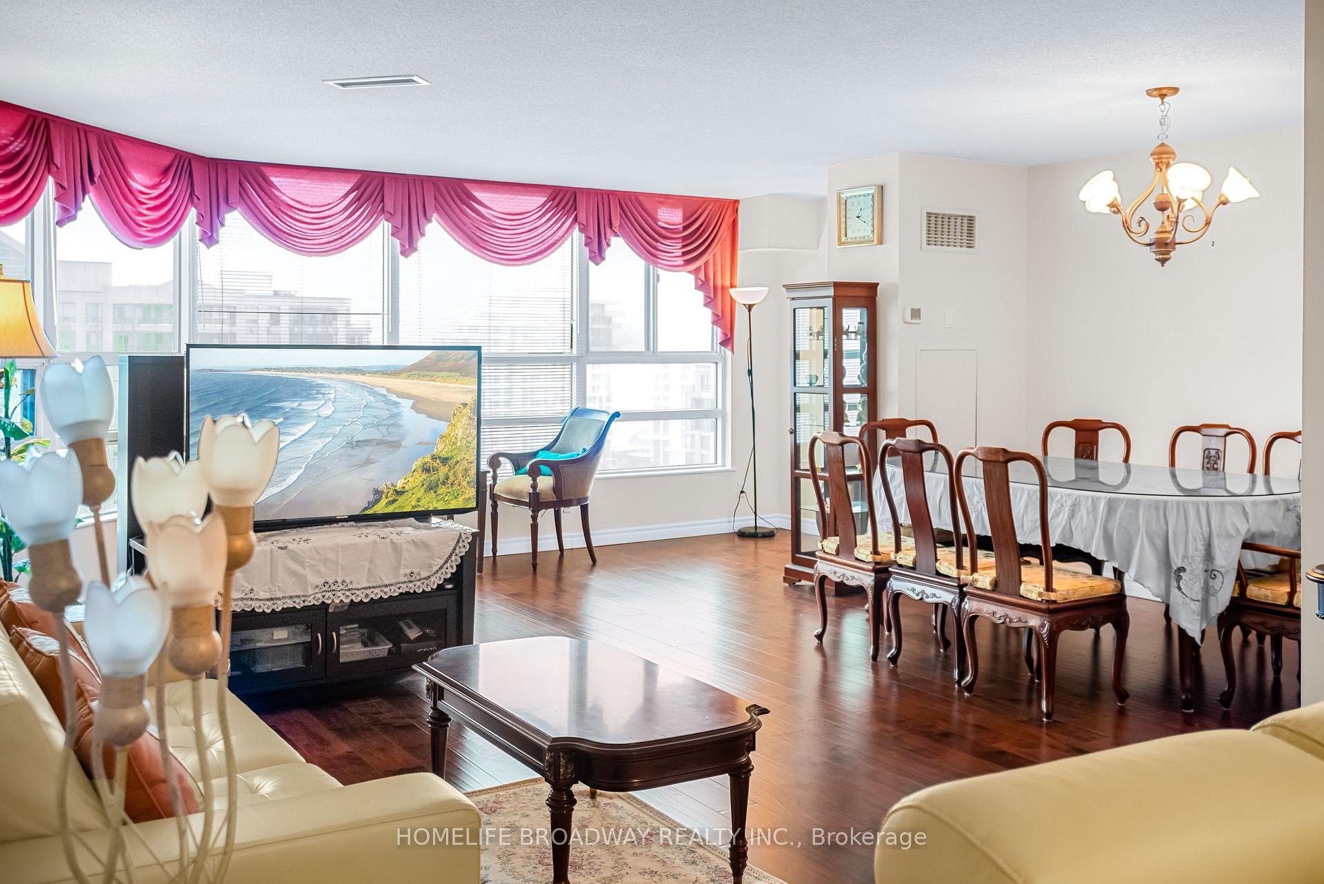 Photo 7 of Unit 1319, 7825 Bayview Avenue, Markham, Aileen-Willowbrook — HOMEH