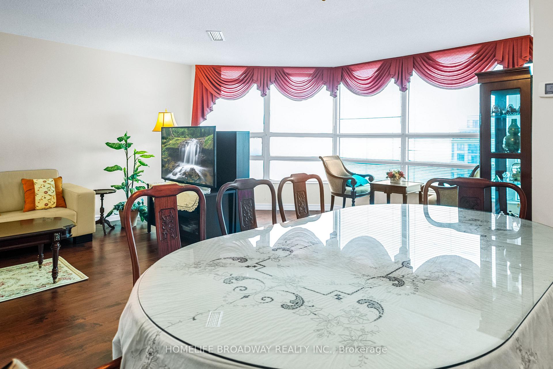 Photo 10 of Unit 1319, 7825 Bayview Avenue, Markham, Aileen-Willowbrook — HOMEH