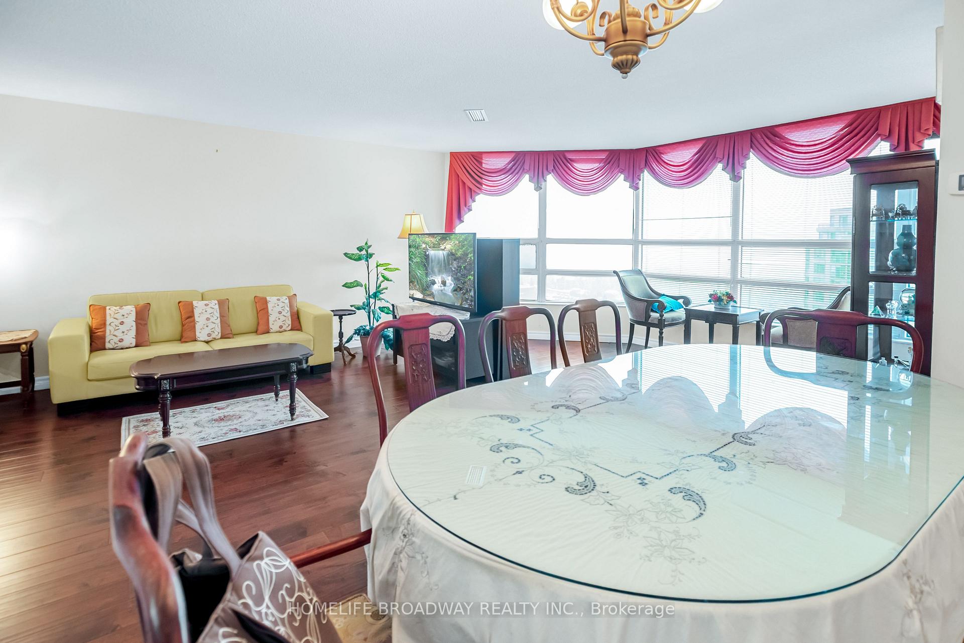 Photo 11 of Unit 1319, 7825 Bayview Avenue, Markham, Aileen-Willowbrook — HOMEH