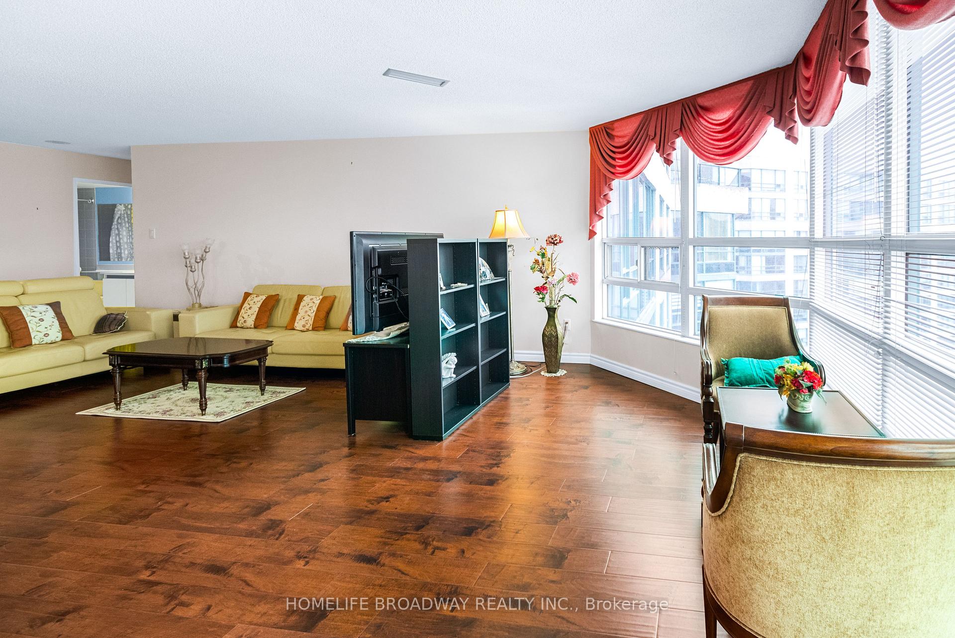 Photo 13 of Unit 1319, 7825 Bayview Avenue, Markham, Aileen-Willowbrook — HOMEH