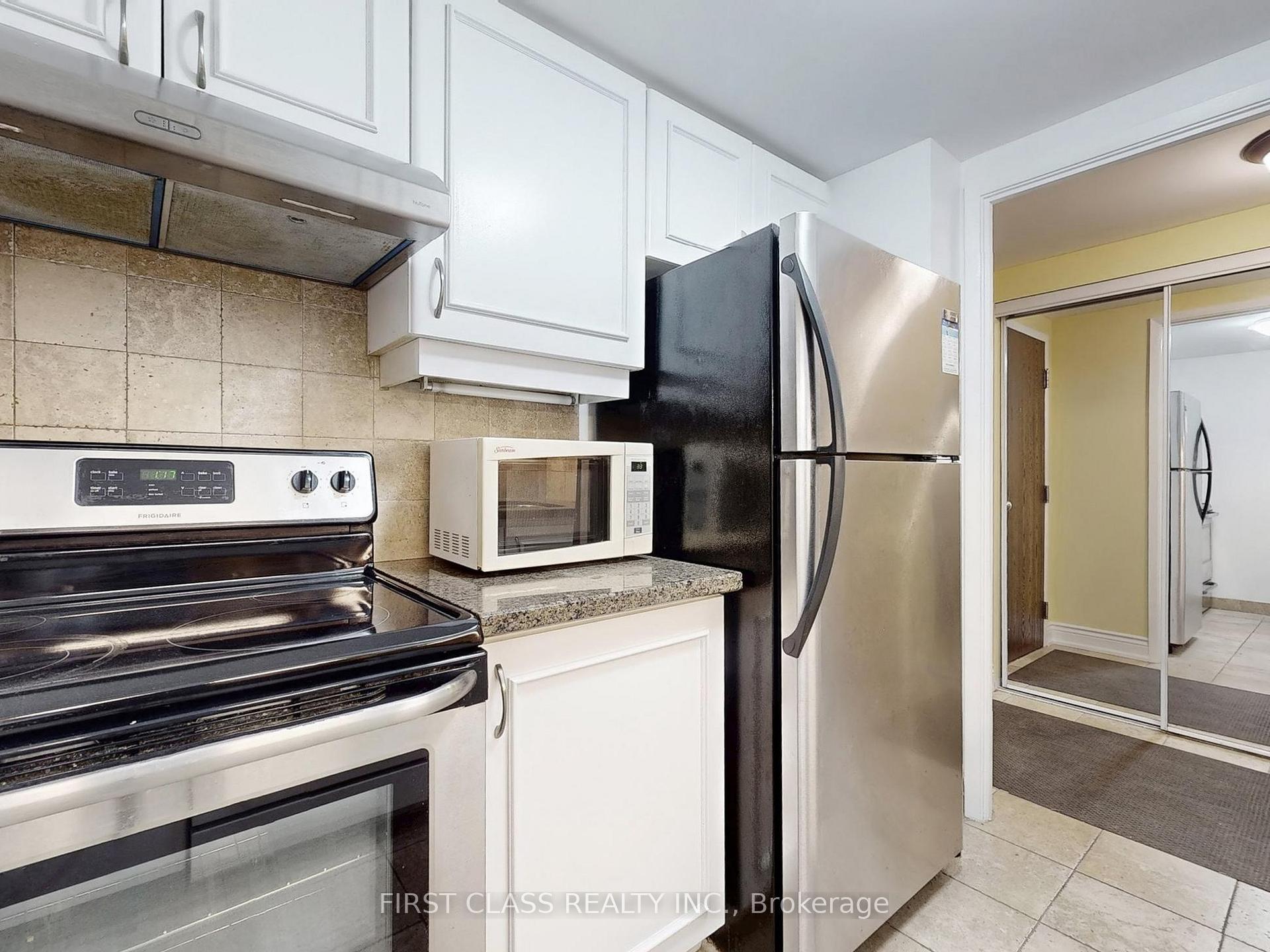 Photo 10 of Unit 303, 717 Bay Avenue, Toronto, Bay Street Corridor — HOMEH