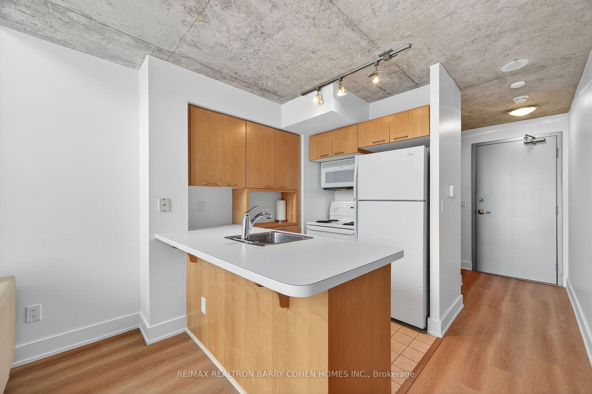 Photo 7 of Unit 814, 255 Richmond Street E, Toronto, Moss Park — HOMEH