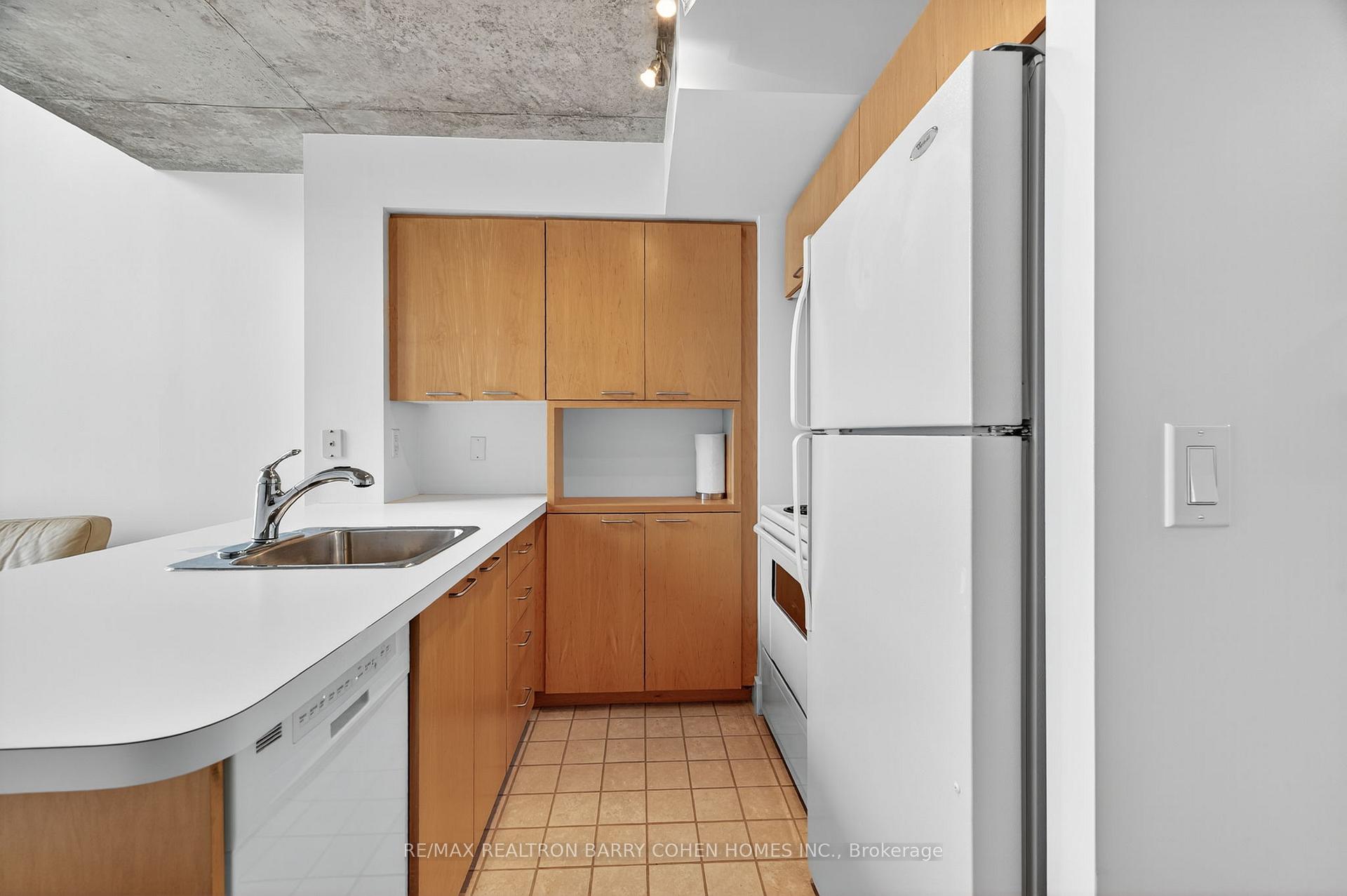 Photo 8 of Unit 814, 255 Richmond Street E, Toronto, Moss Park — HOMEH