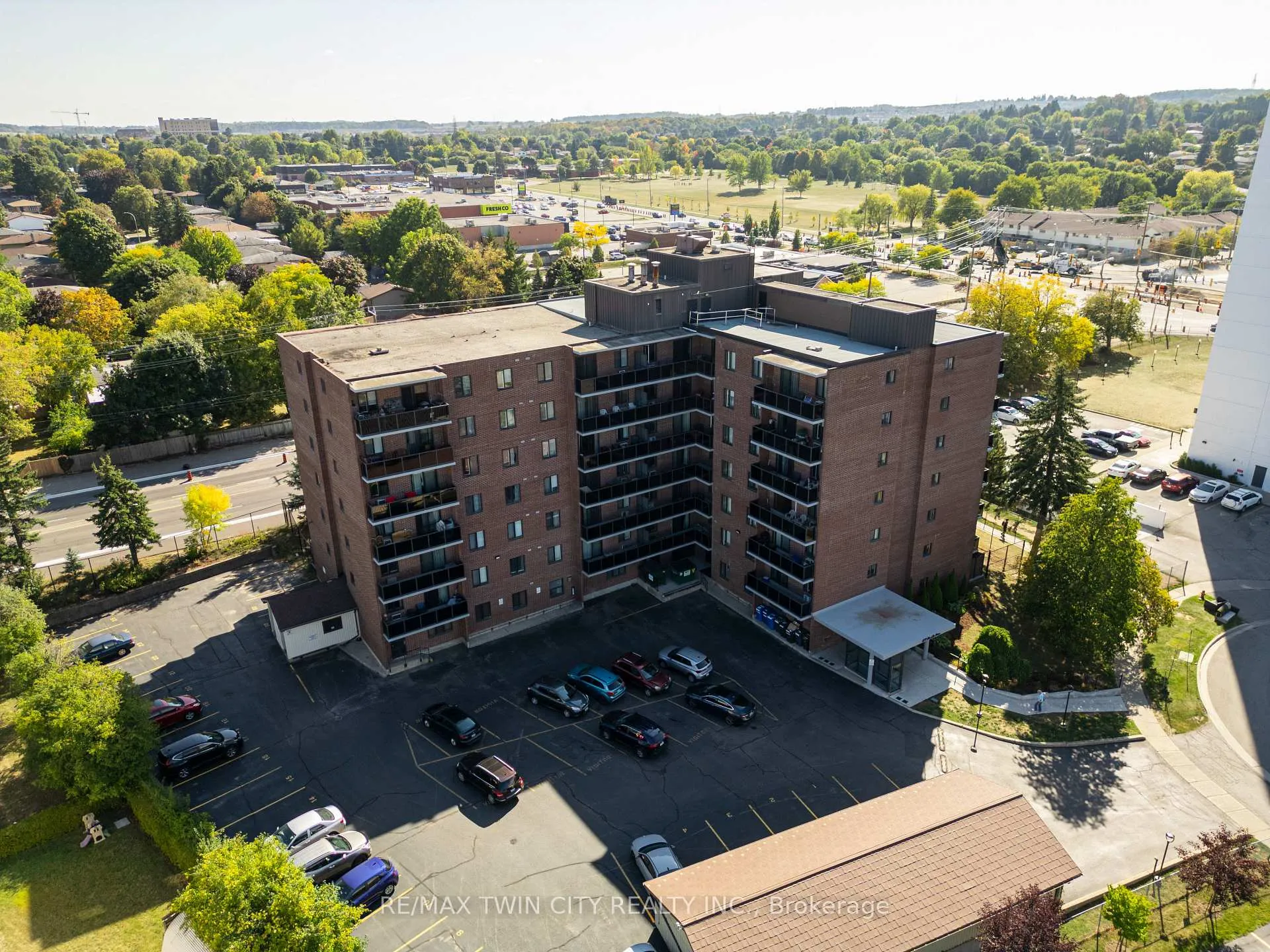 Photo 2 of Unit 110, 279 Chandler Drive, Kitchener — HOMEH