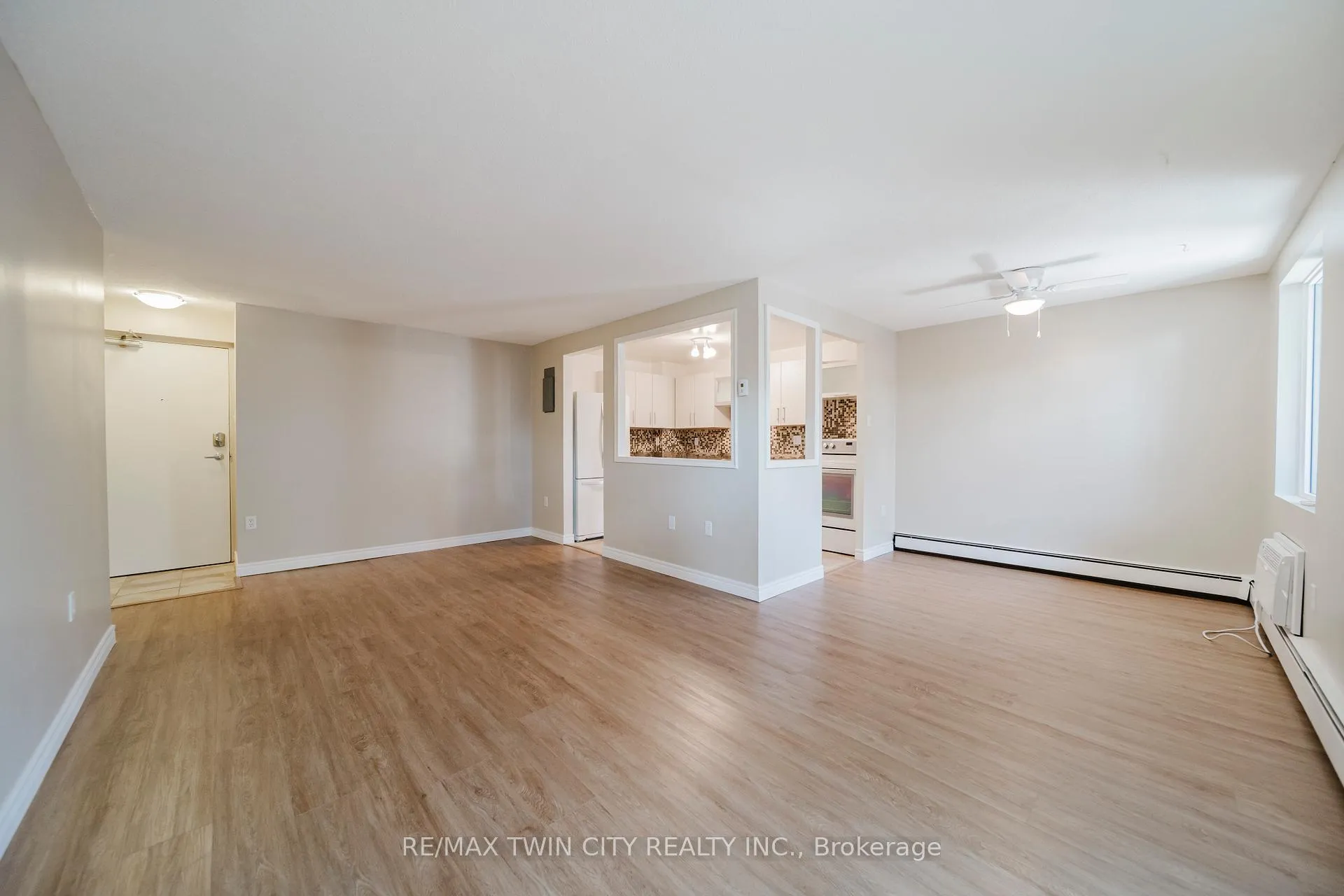 Photo 3 of Unit 110, 279 Chandler Drive, Kitchener — HOMEH