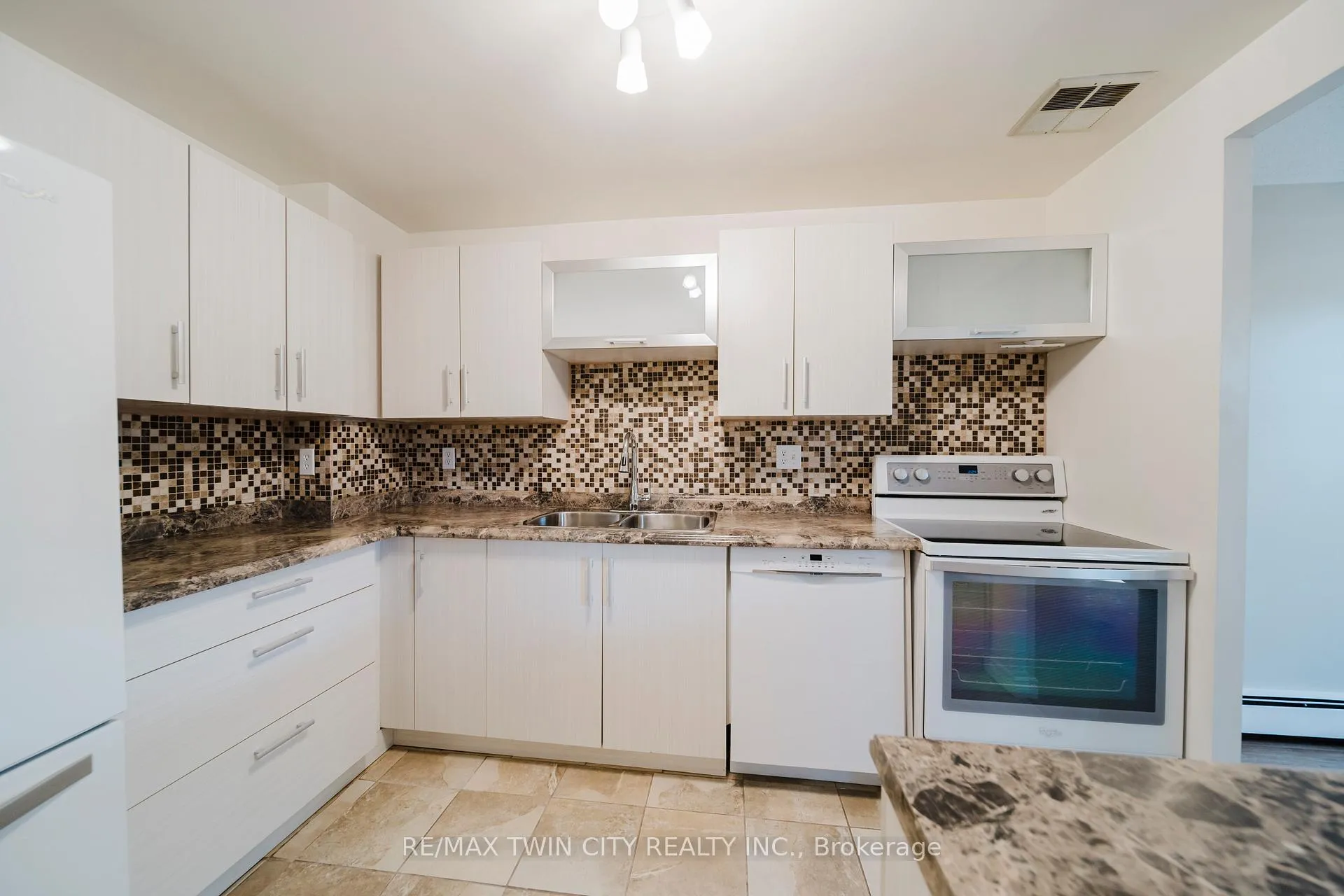 Photo 8 of Unit 110, 279 Chandler Drive, Kitchener — HOMEH