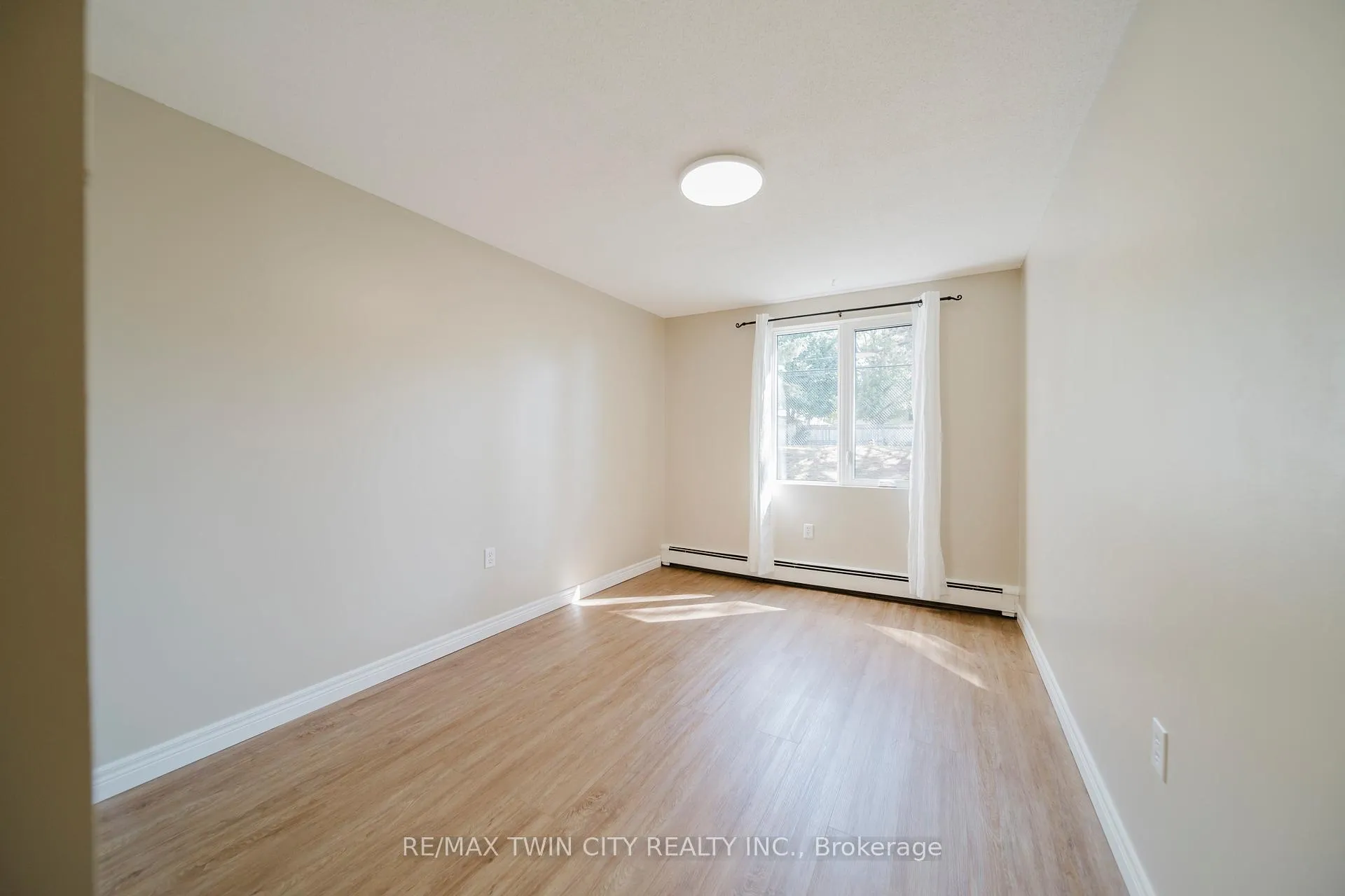 Photo 16 of Unit 110, 279 Chandler Drive, Kitchener — HOMEH