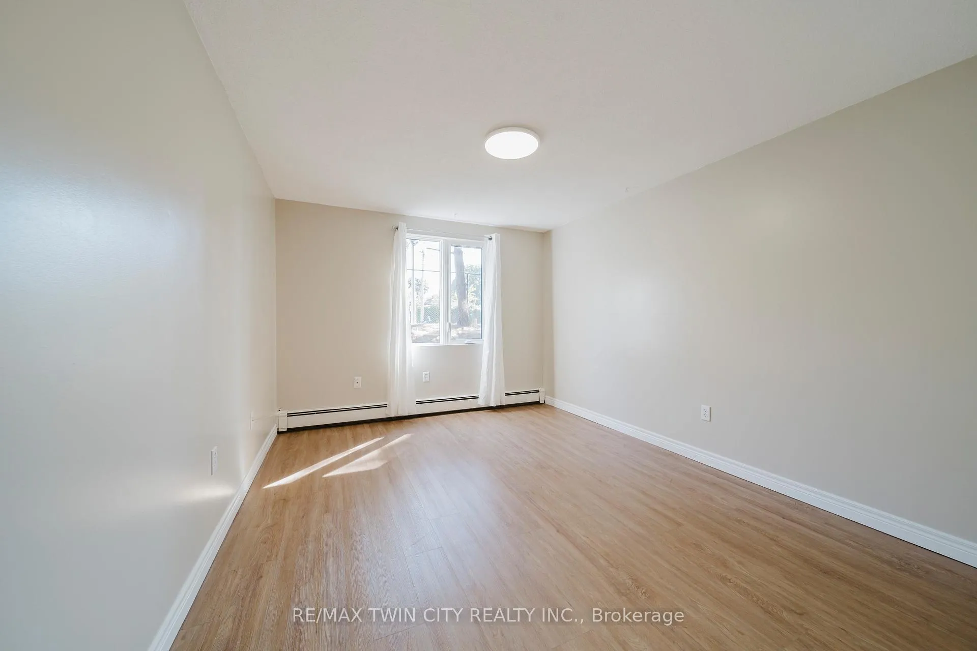 Photo 21 of Unit 110, 279 Chandler Drive, Kitchener — HOMEH