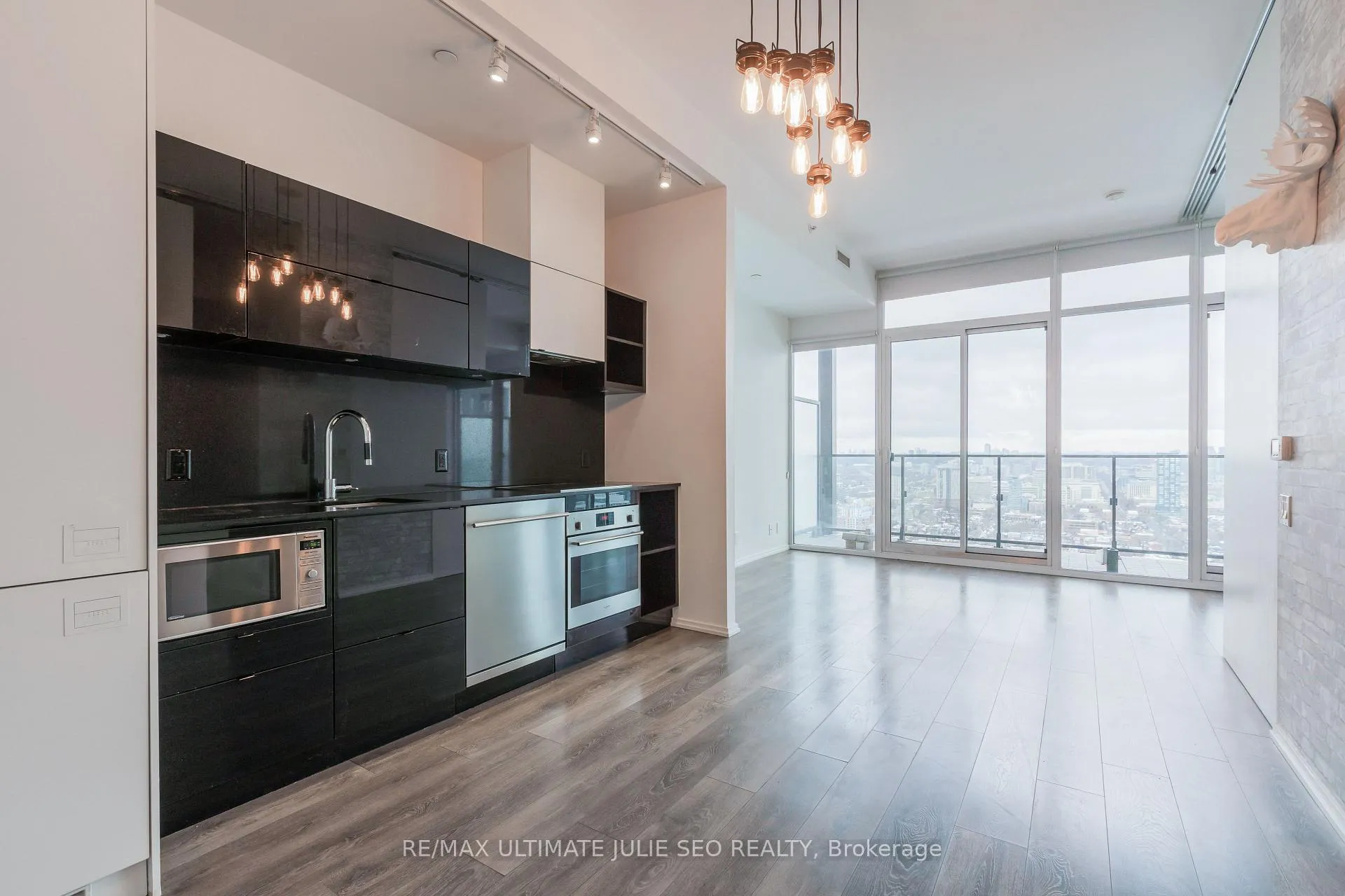 Photo 2 of Unit 3606, 125 Peter Street, Toronto, Waterfront Communities — HOMEH