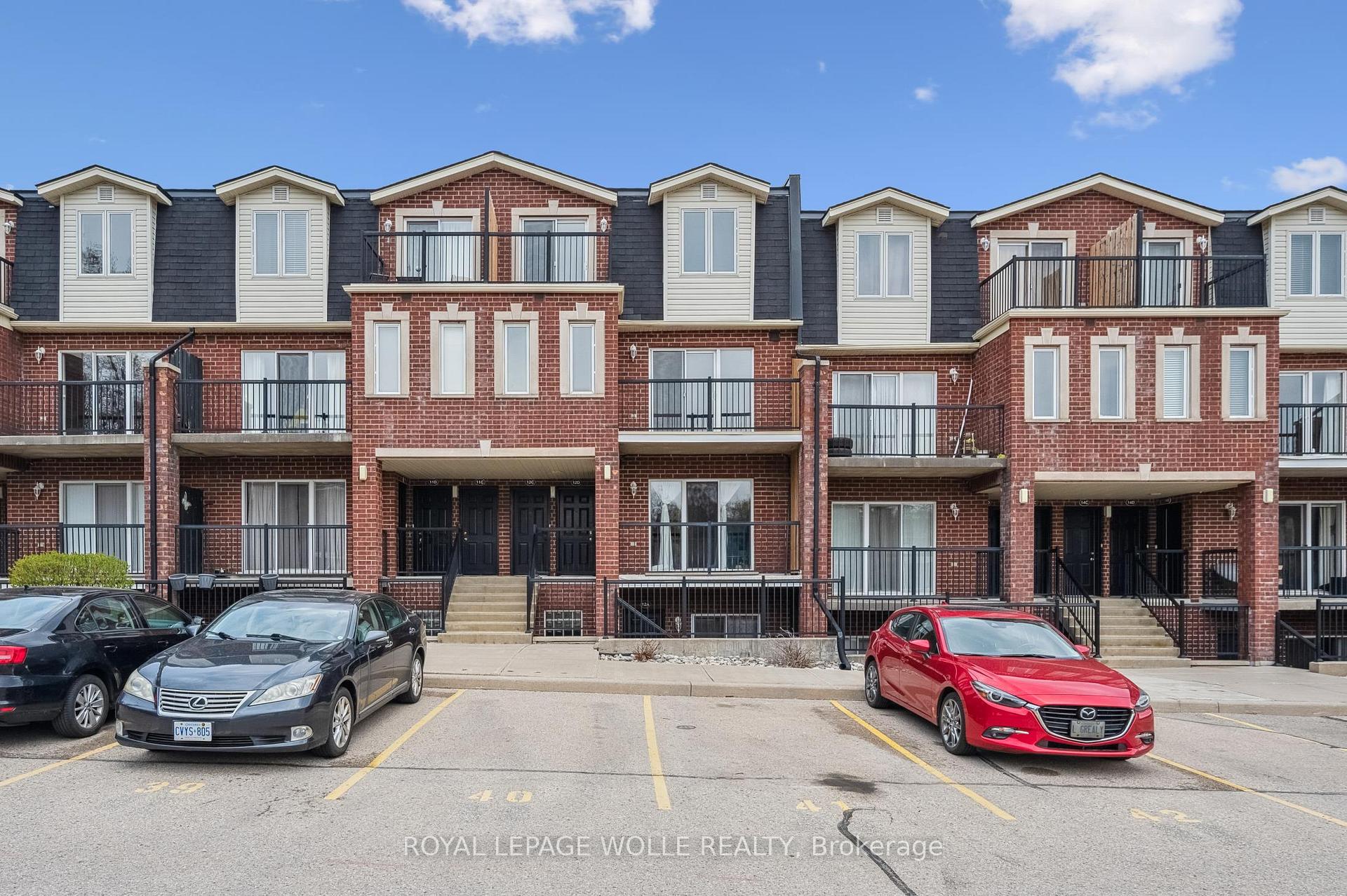 Photo 2 of Unit 12D, 45 Cedarhill Crescent, Kitchener — HOMEH